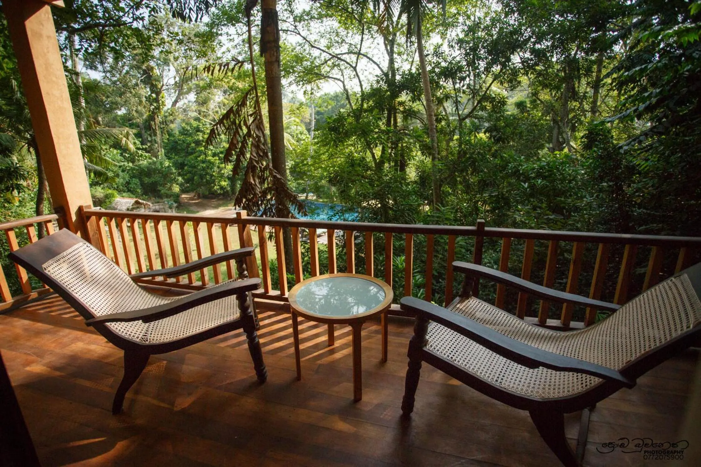 Photo of the whole room in Jungle Village Unawatuna