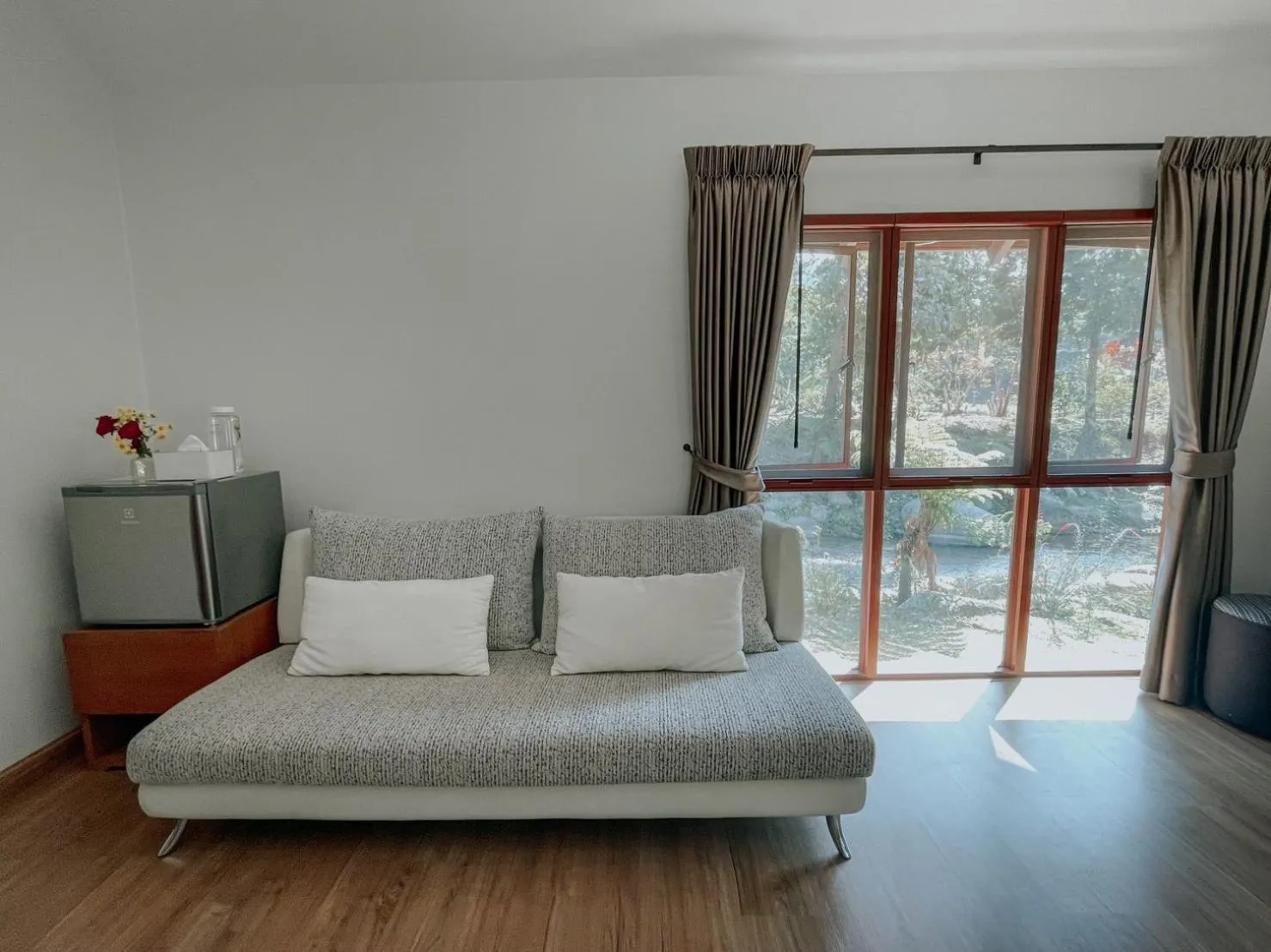 Living room, Bed in Tippaya Villa