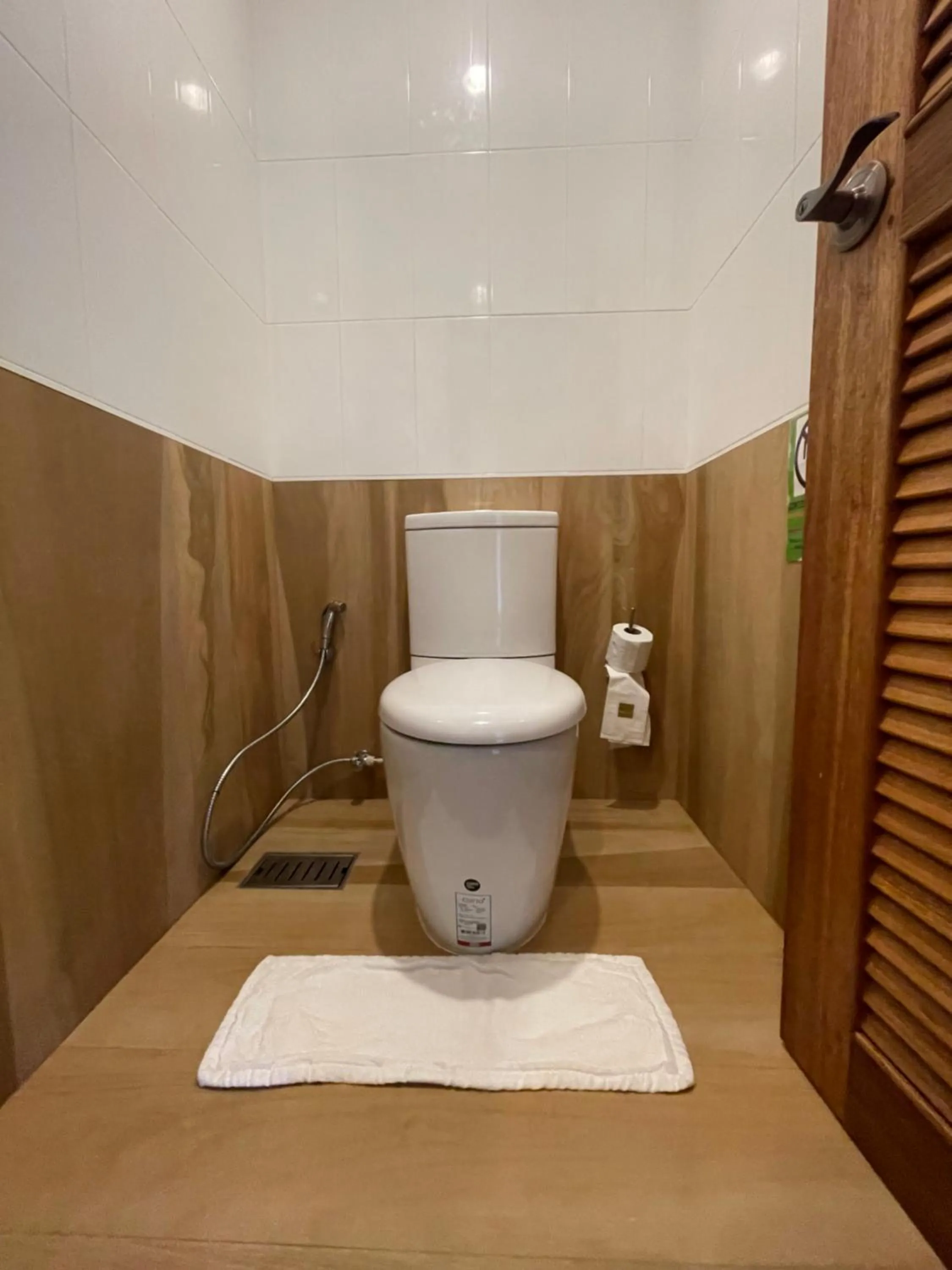 Toilet in Tippaya Villa