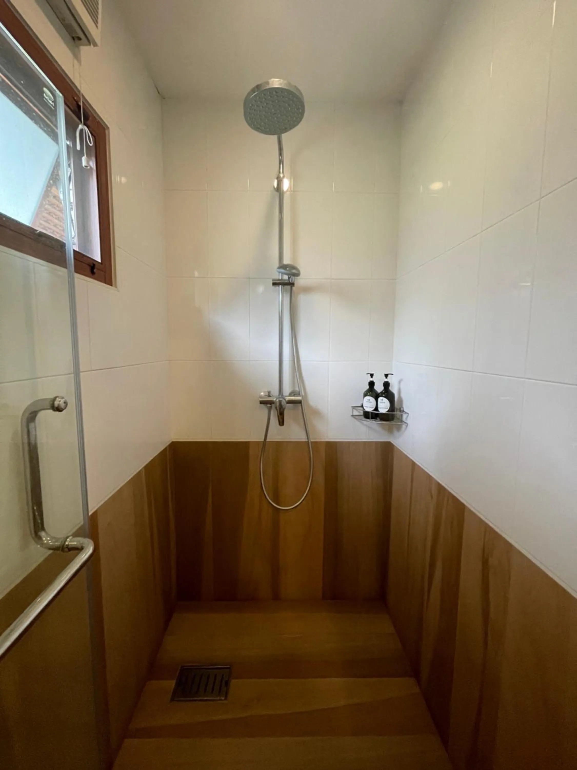 Shower in Tippaya Villa