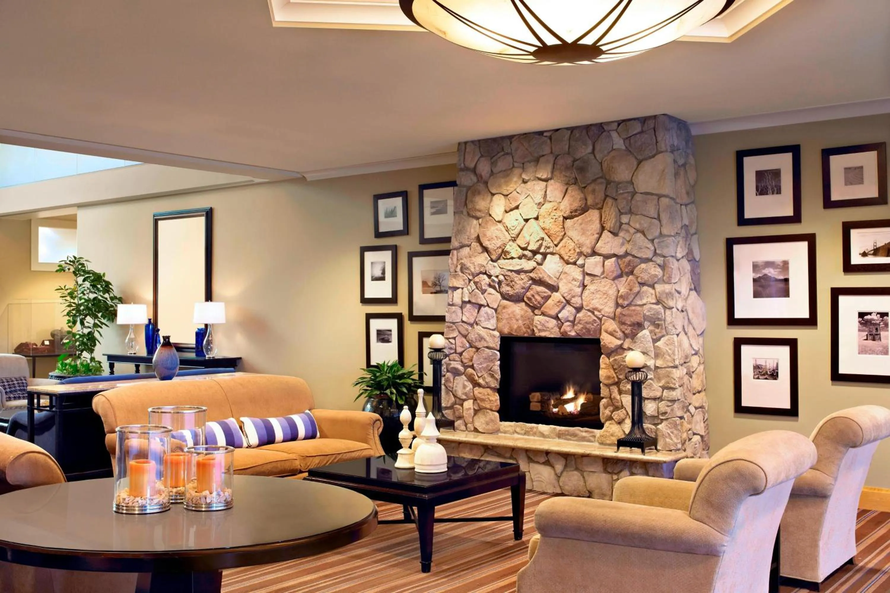 Lobby or reception in Sheraton Sonoma Wine Country Petaluma