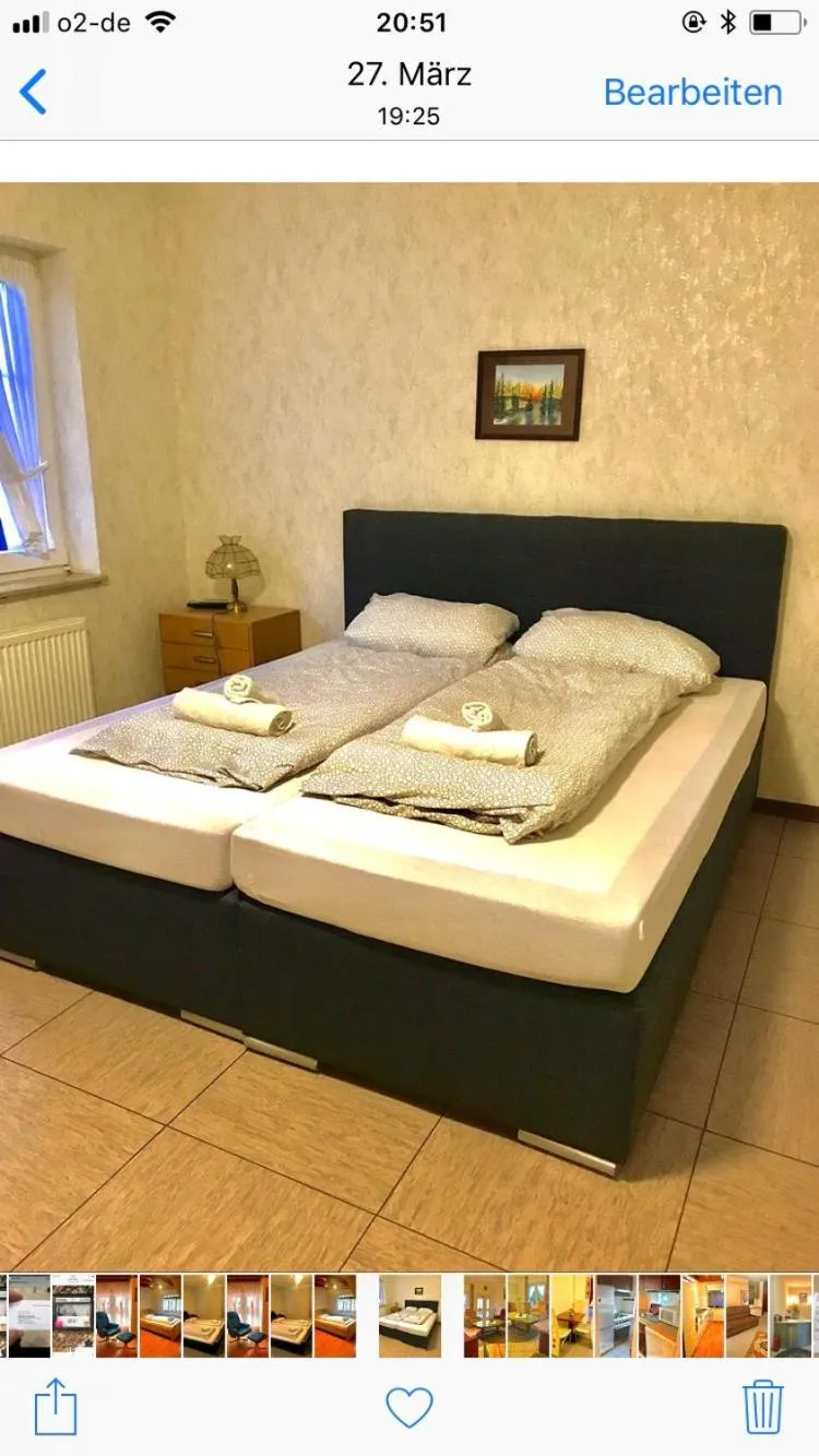 Bed in Hotel Landhaus Köln