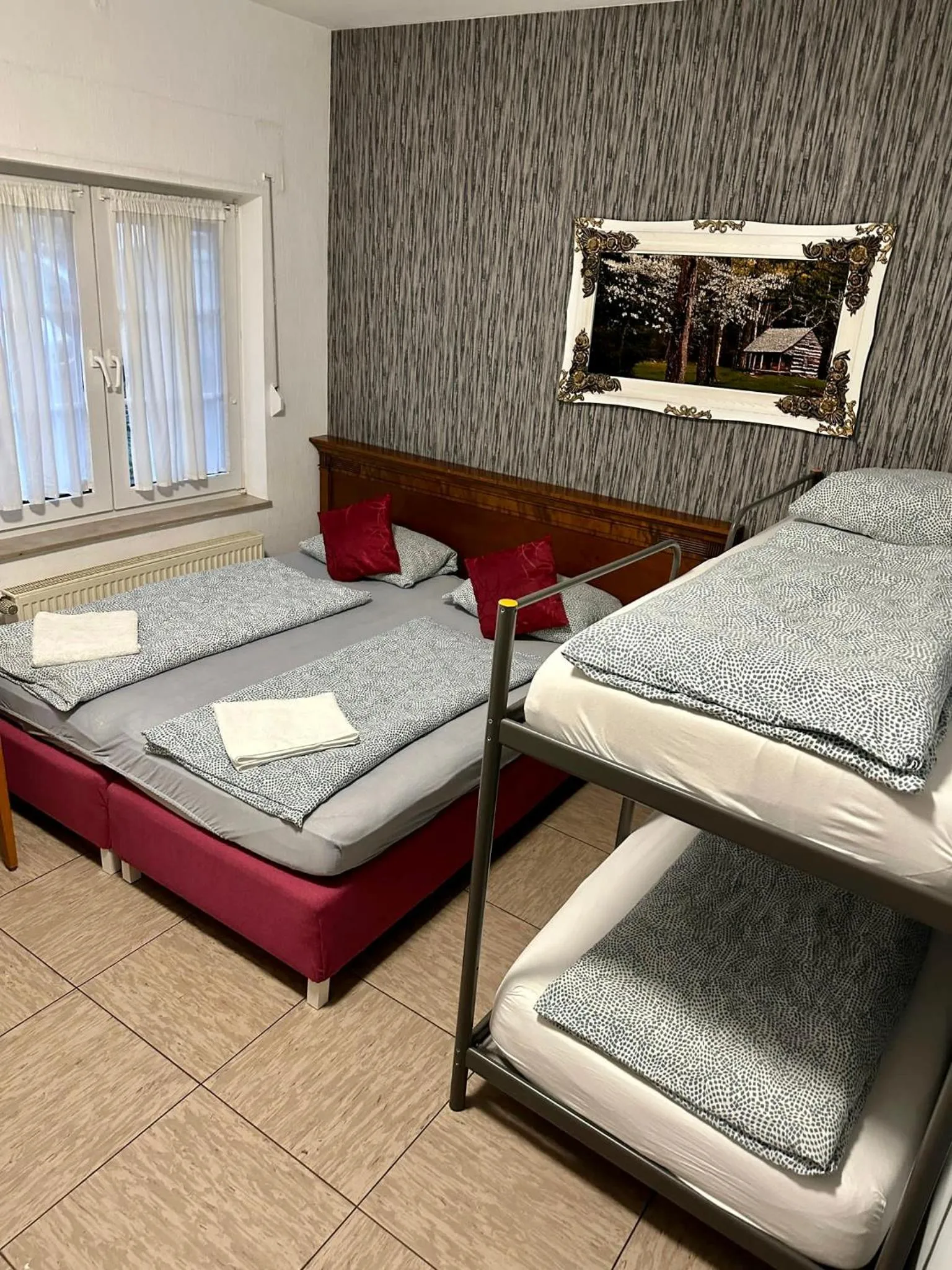 Bed in Hotel Landhaus Köln