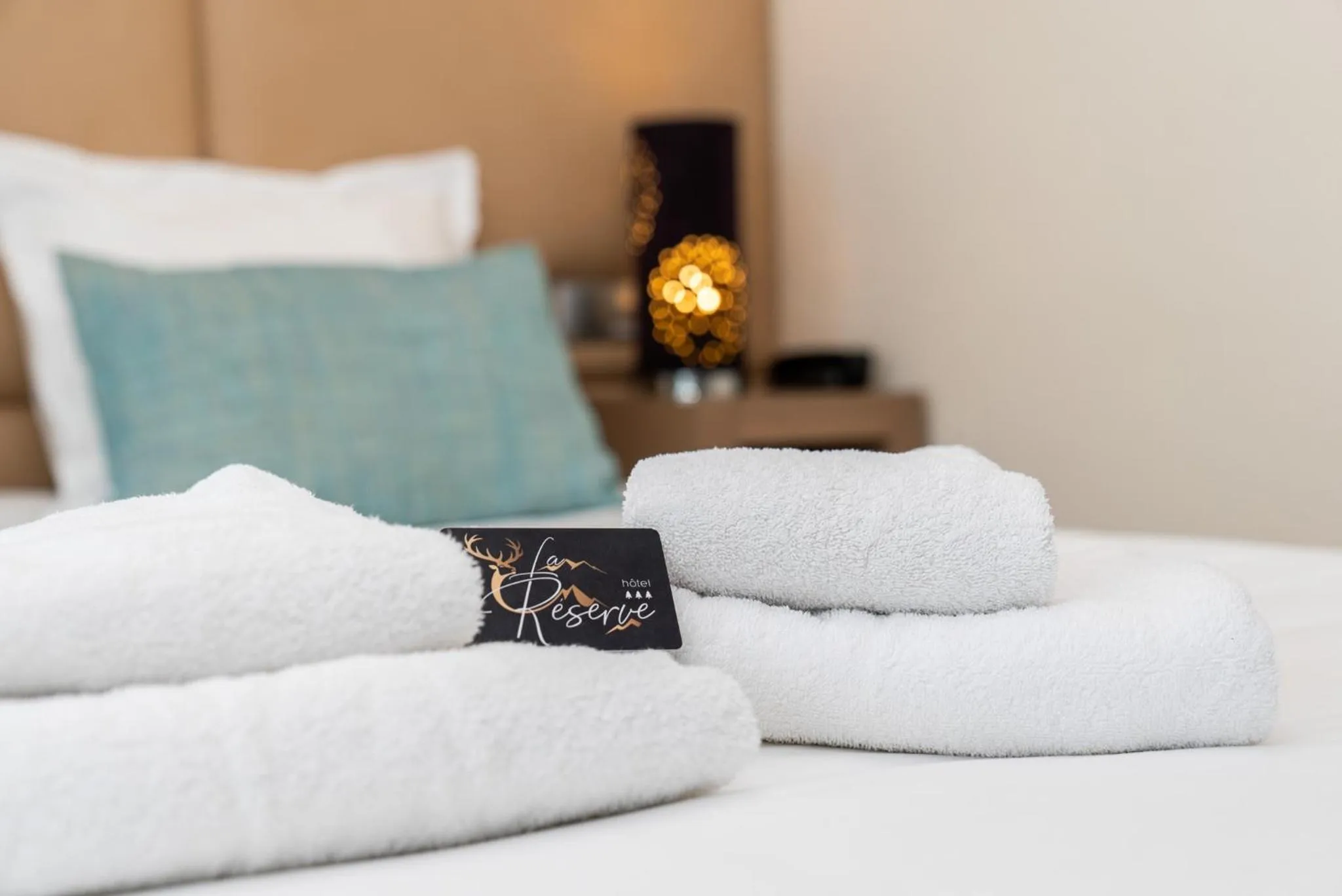 Bed in Hôtel La Réserve