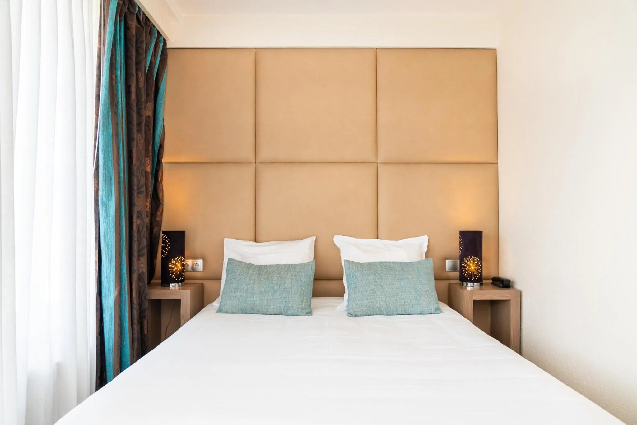 Bed in Hôtel La Réserve