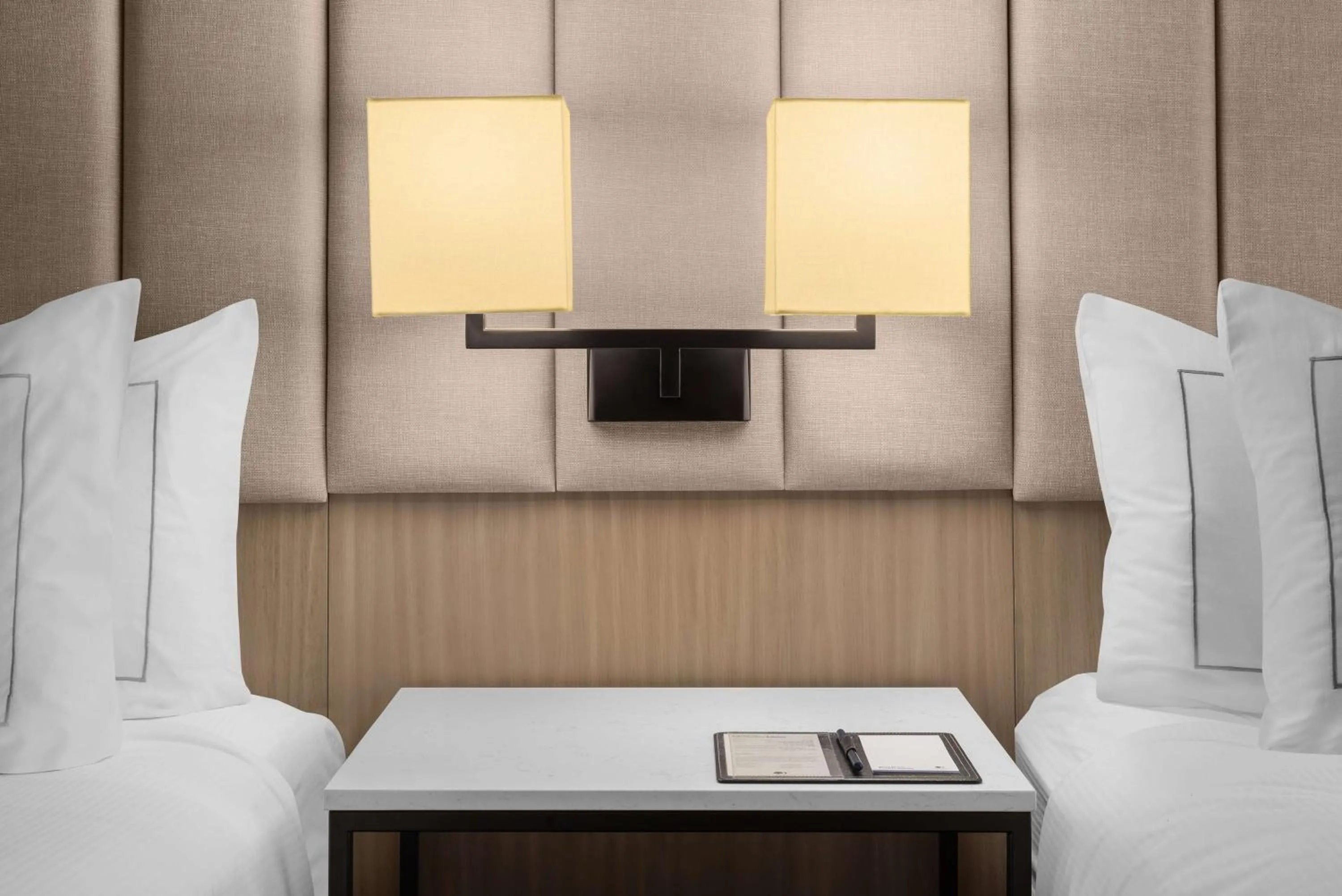 Bed in DoubleTree by Hilton Las Vegas Airport