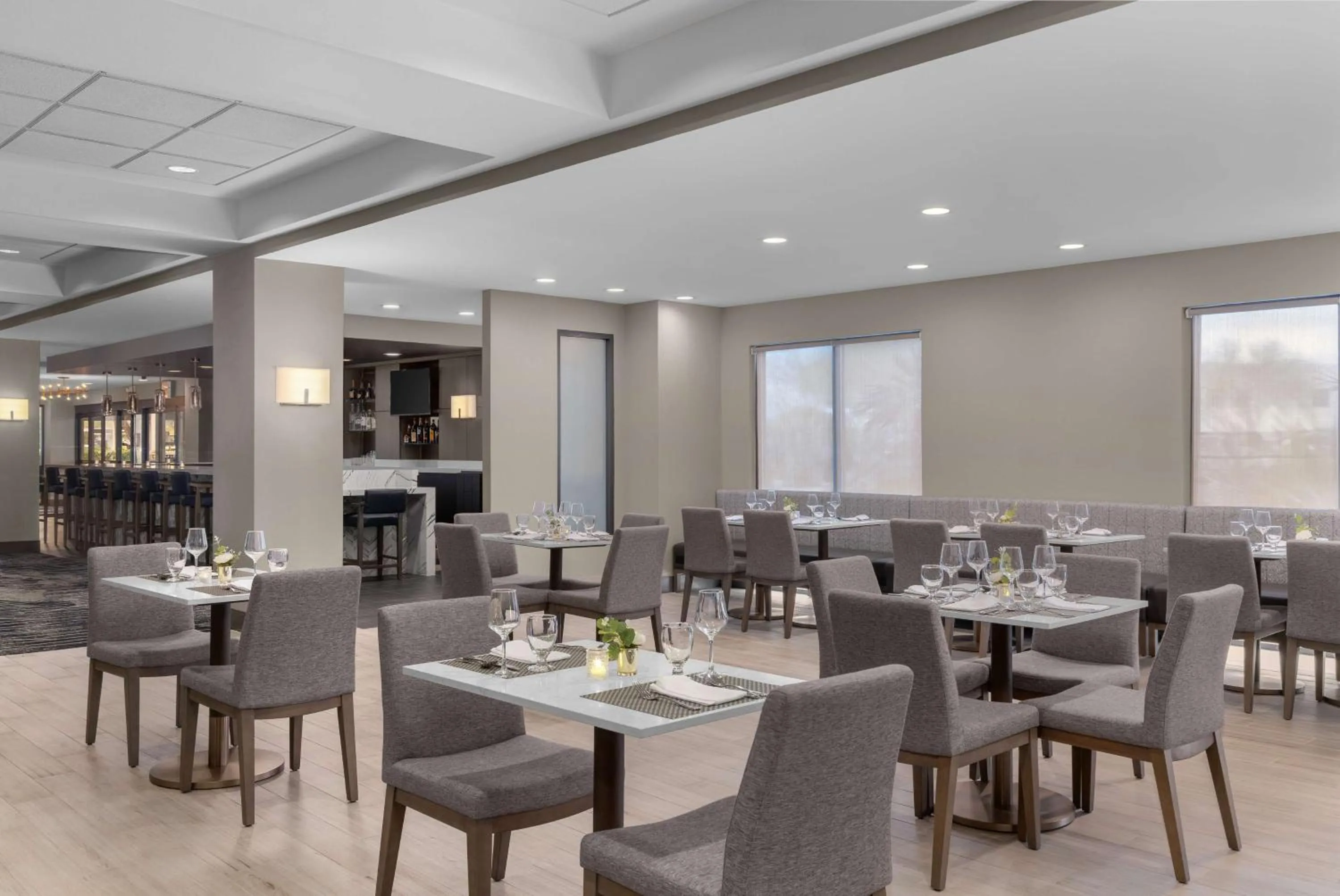 Restaurant/places to eat in DoubleTree by Hilton Las Vegas Airport