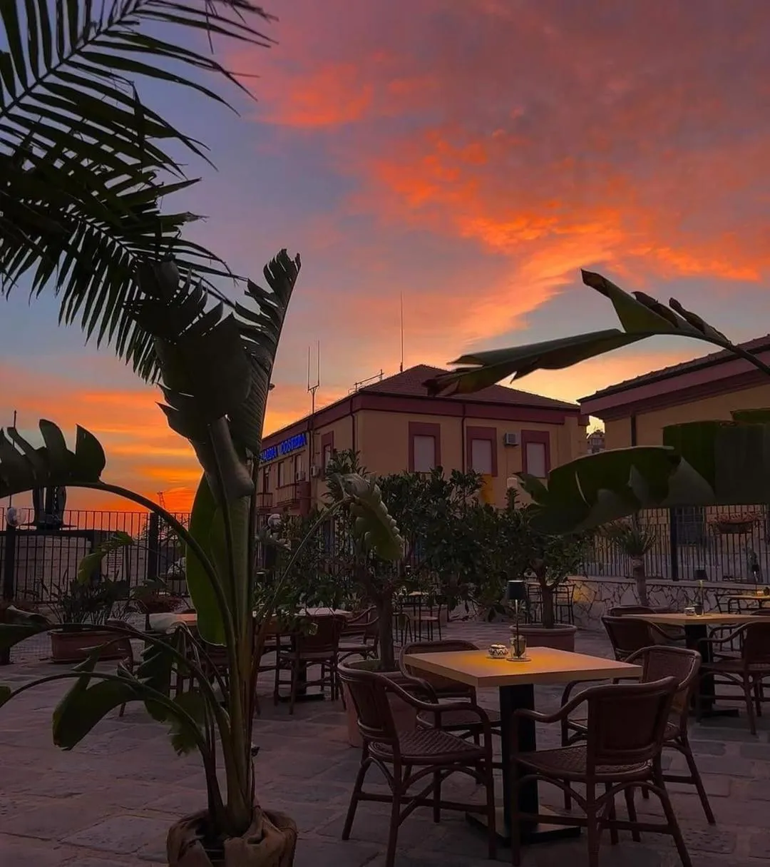 Restaurant/places to eat in Hotel Al Faro