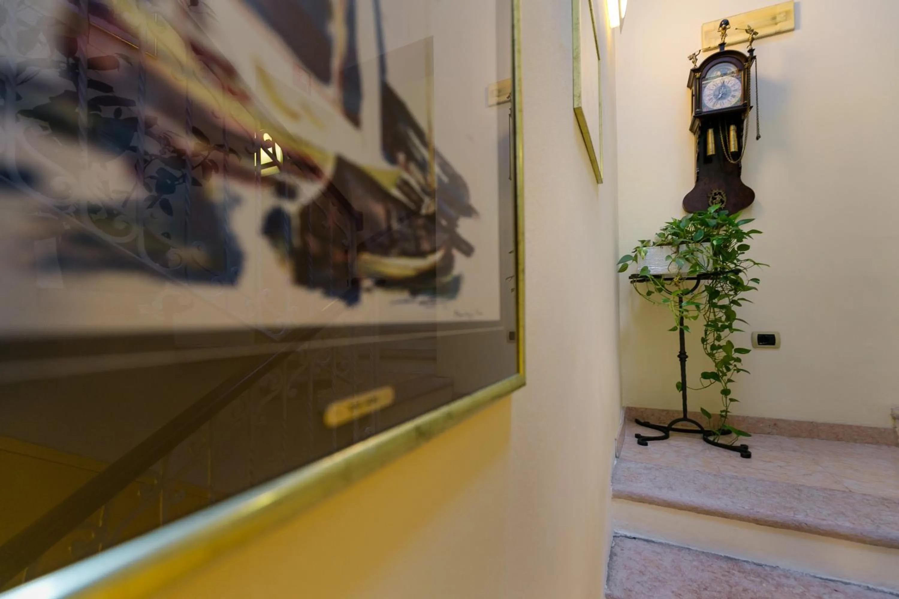 Restaurant/places to eat in Hotel Pace