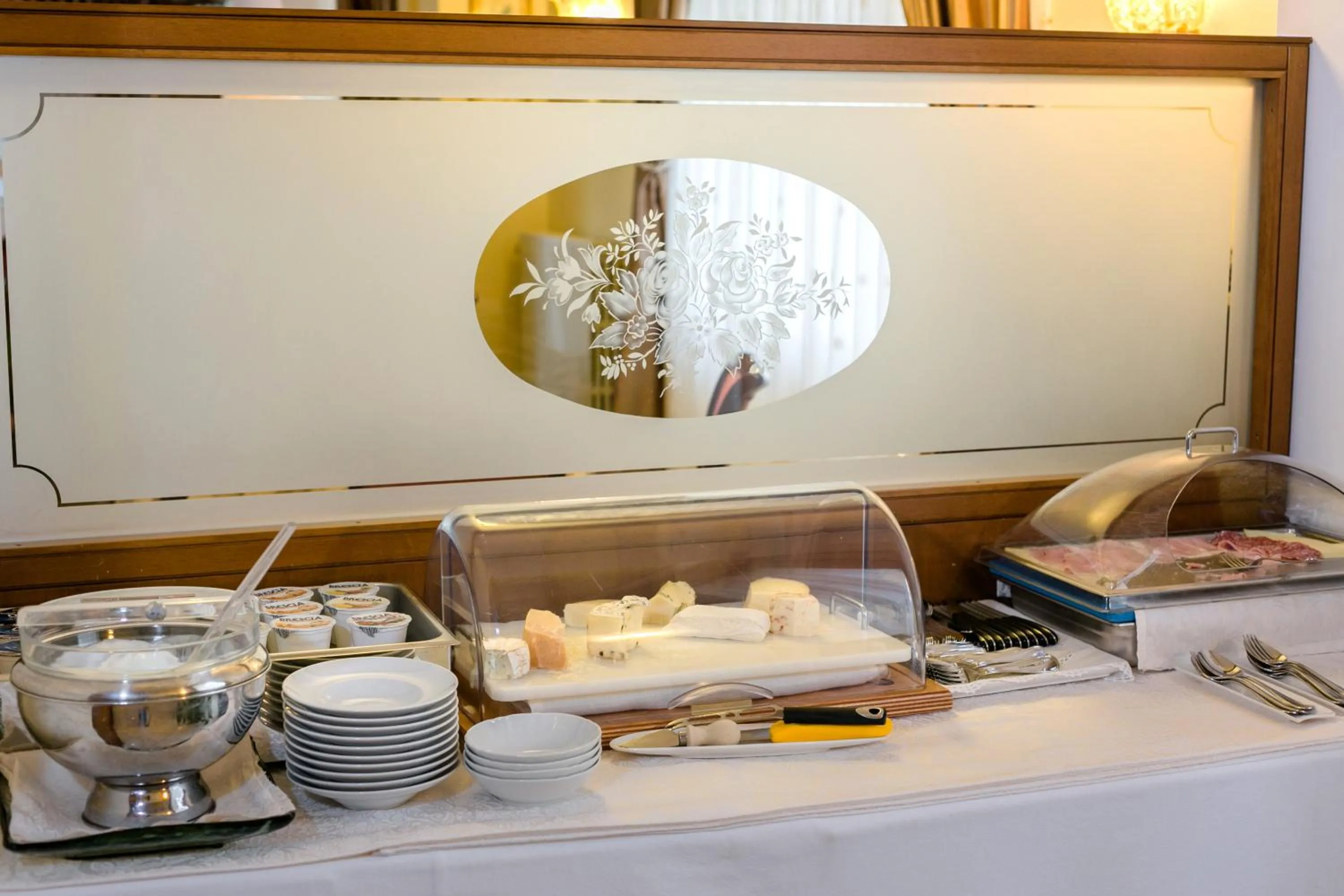 Continental breakfast in Hotel Pace