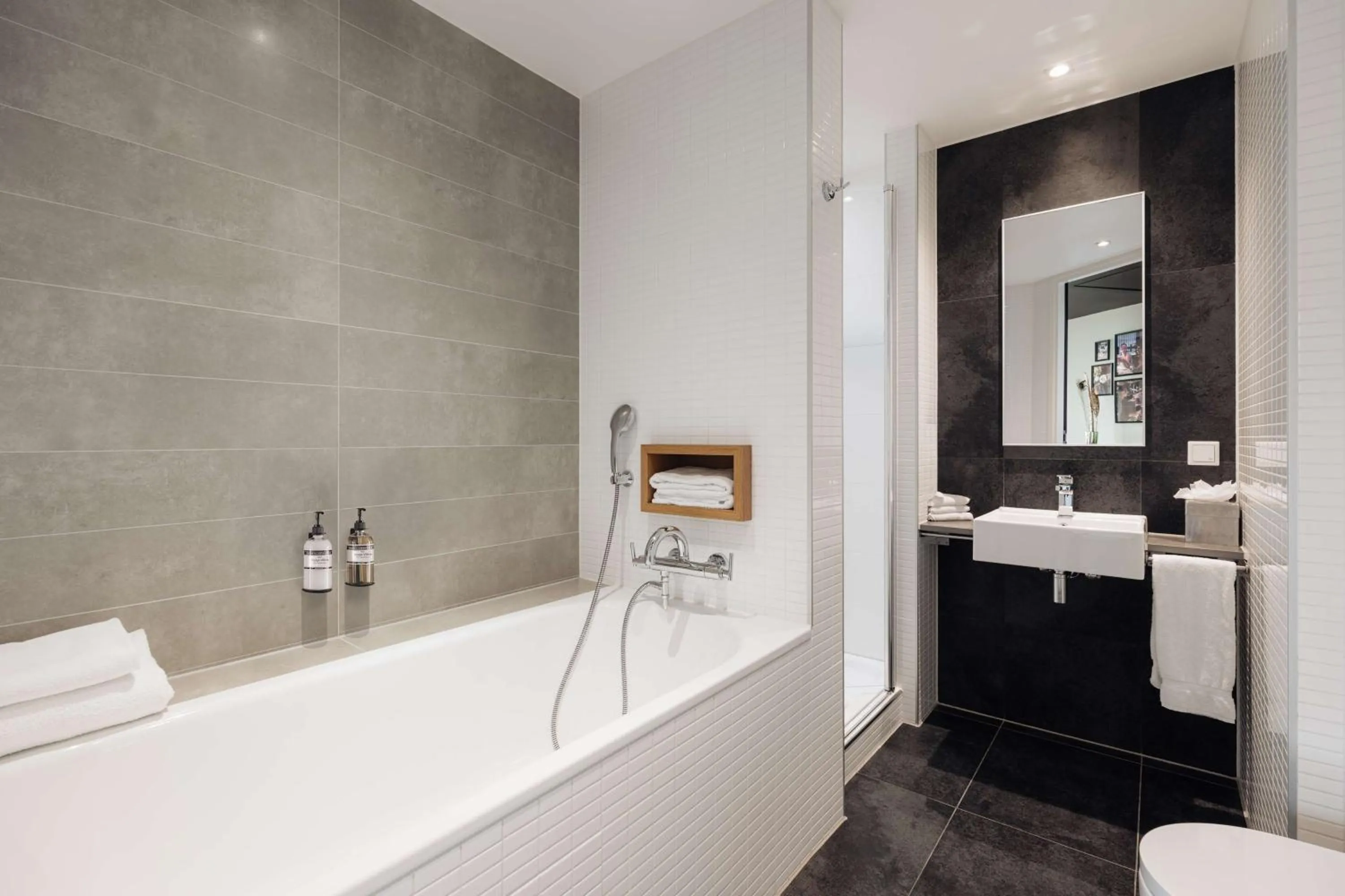 Bathroom in DoubleTree by Hilton Amsterdam Centraal Station