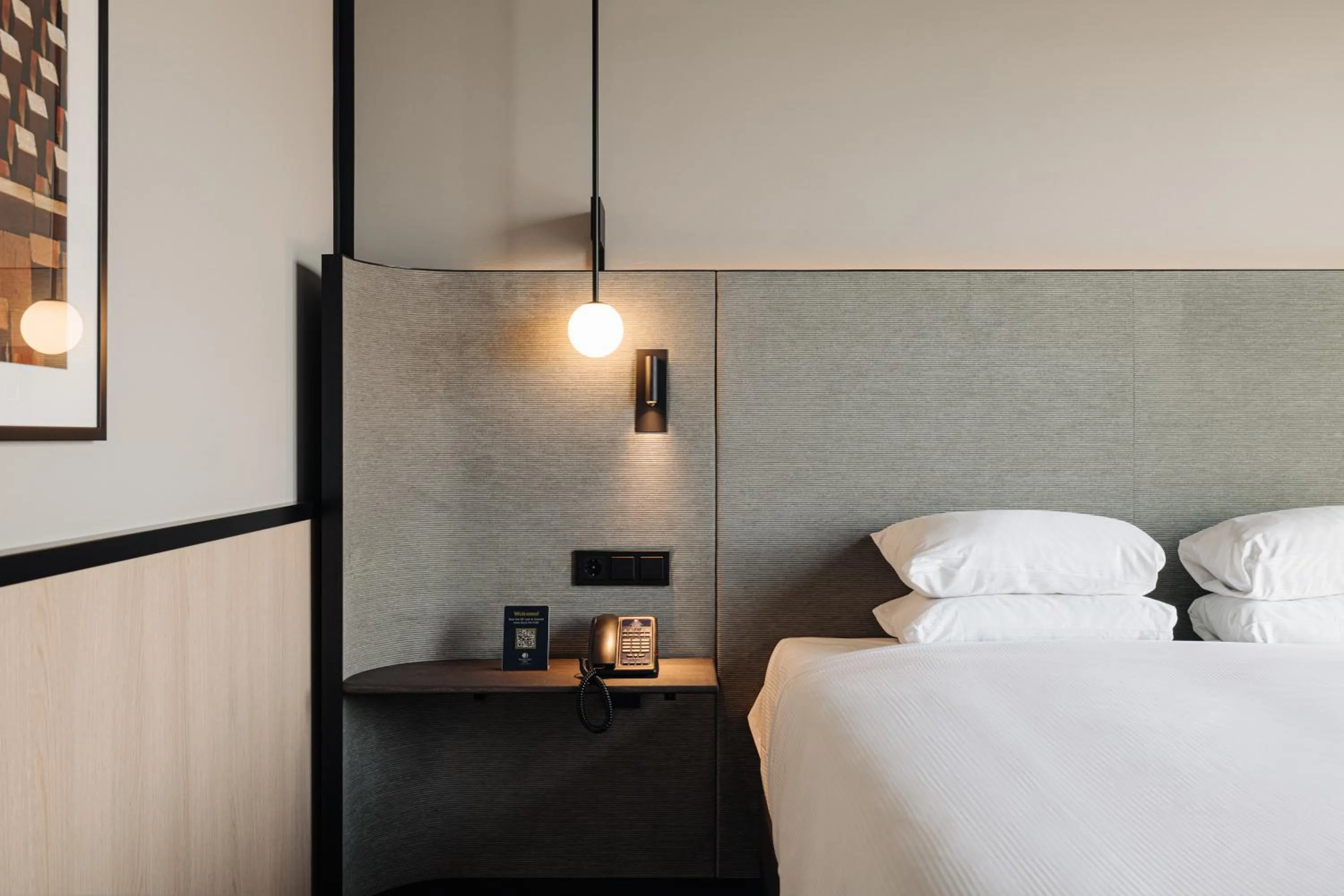Bedroom, Bed in DoubleTree by Hilton Amsterdam Centraal Station