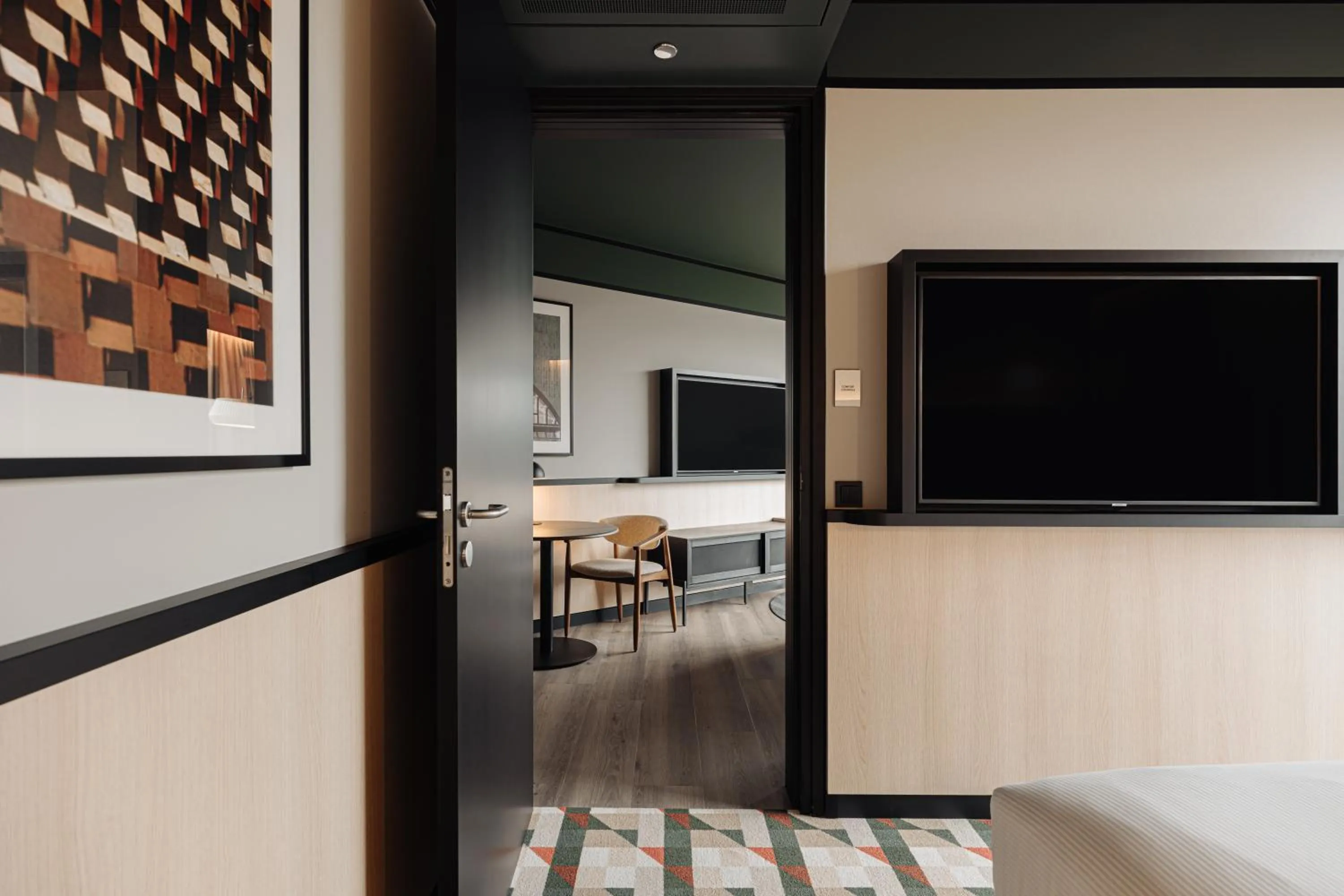 Dining area in DoubleTree by Hilton Amsterdam Centraal Station