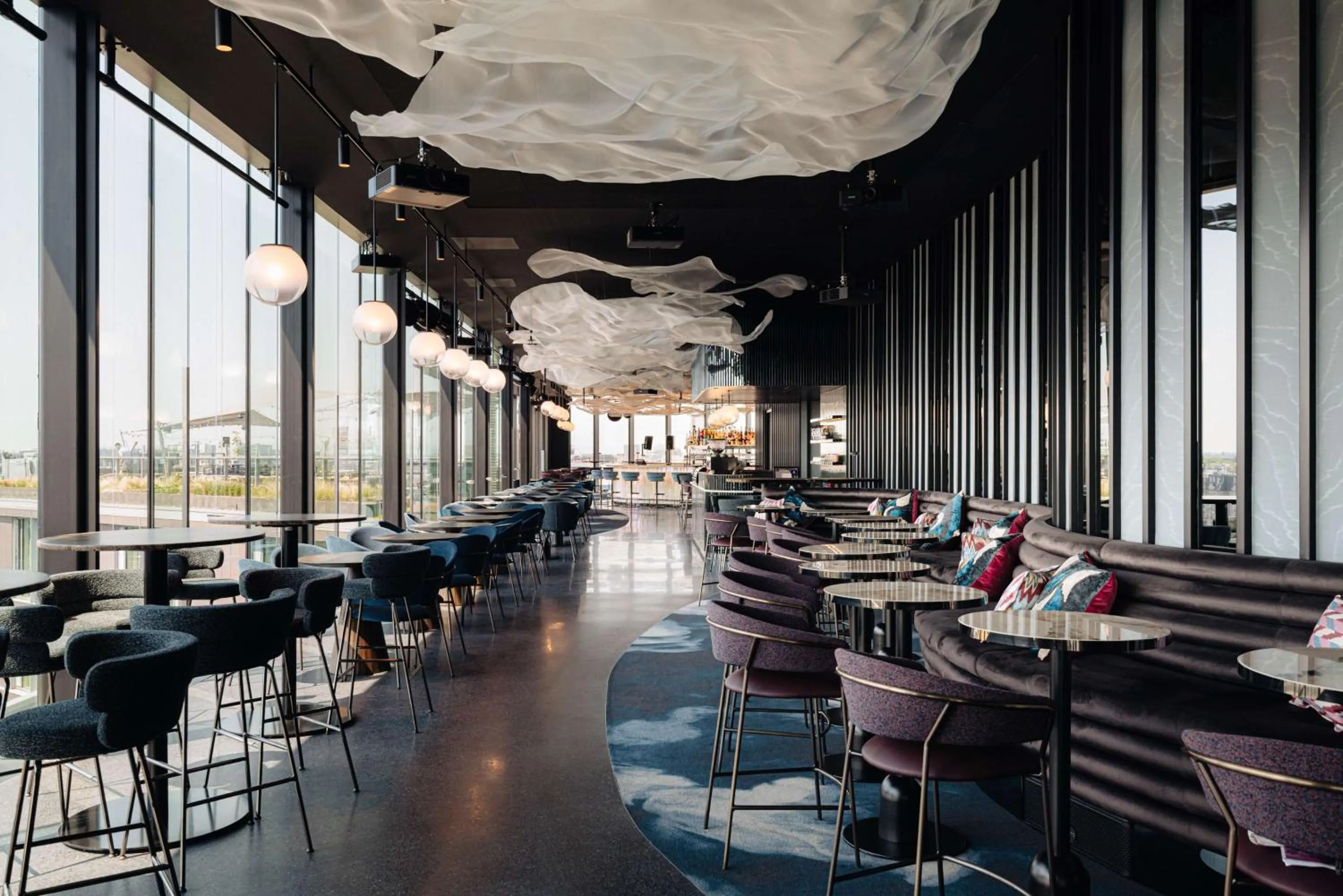 Restaurant/places to eat in DoubleTree by Hilton Amsterdam Centraal Station