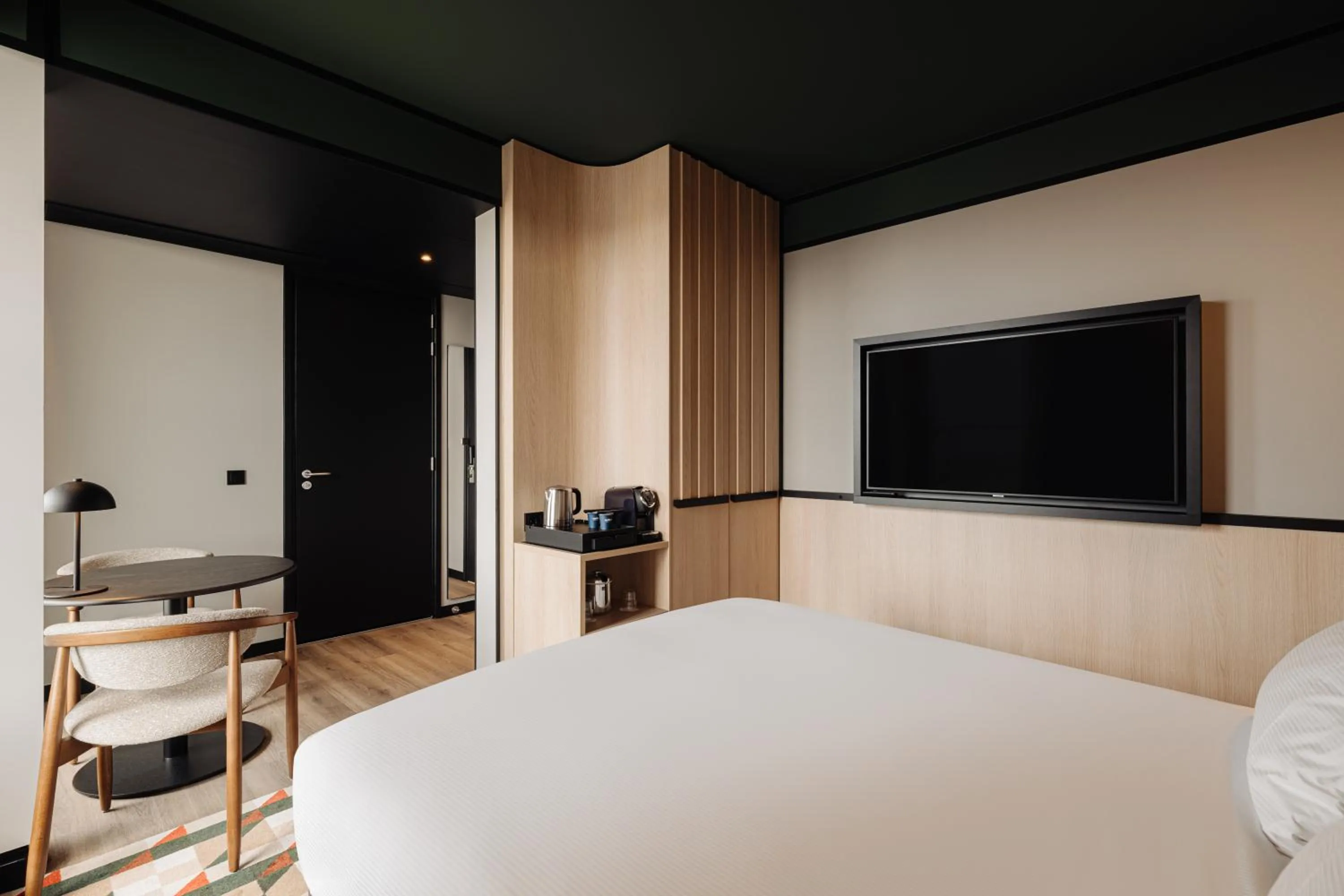 Bedroom, Bed in DoubleTree by Hilton Amsterdam Centraal Station