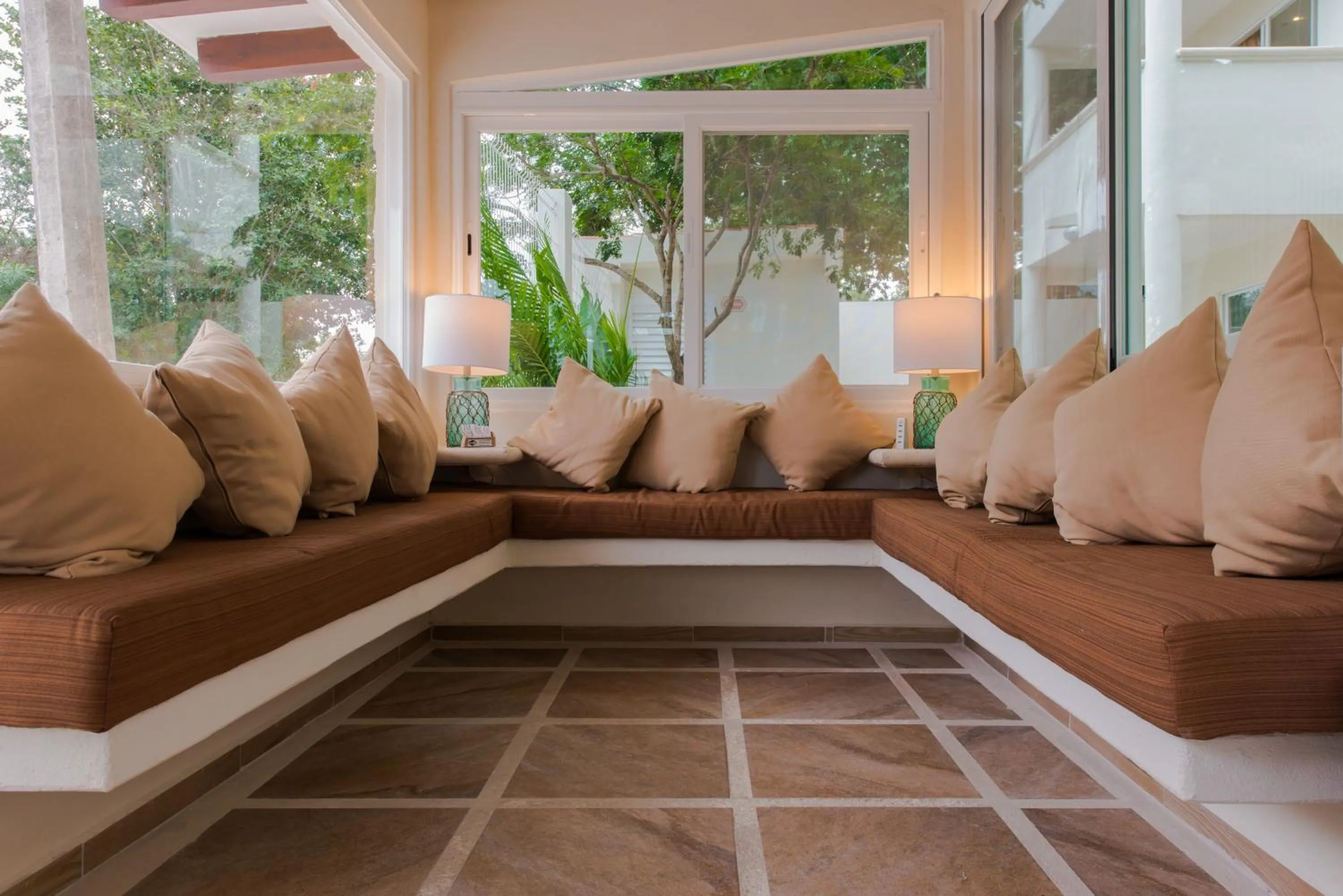 Living room in Condo Casa del Arbol