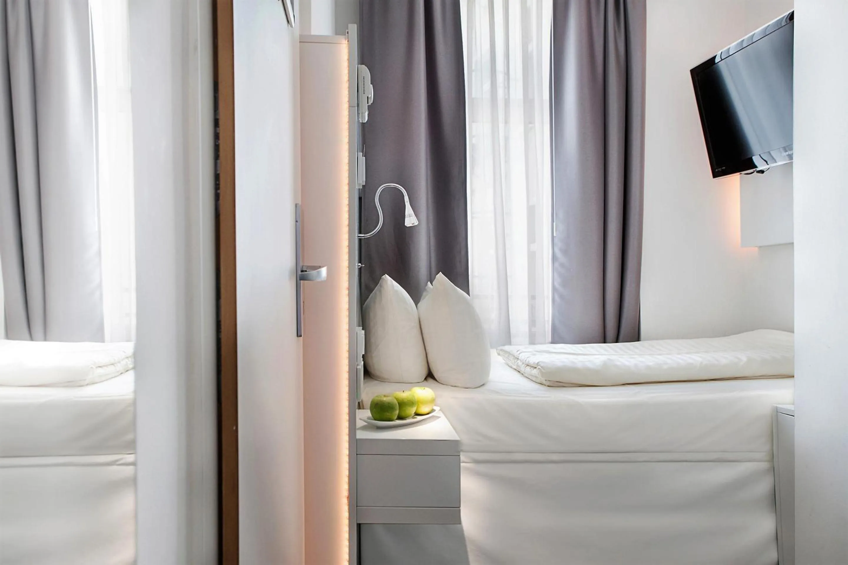 Bed in Grand Hotel Downtown