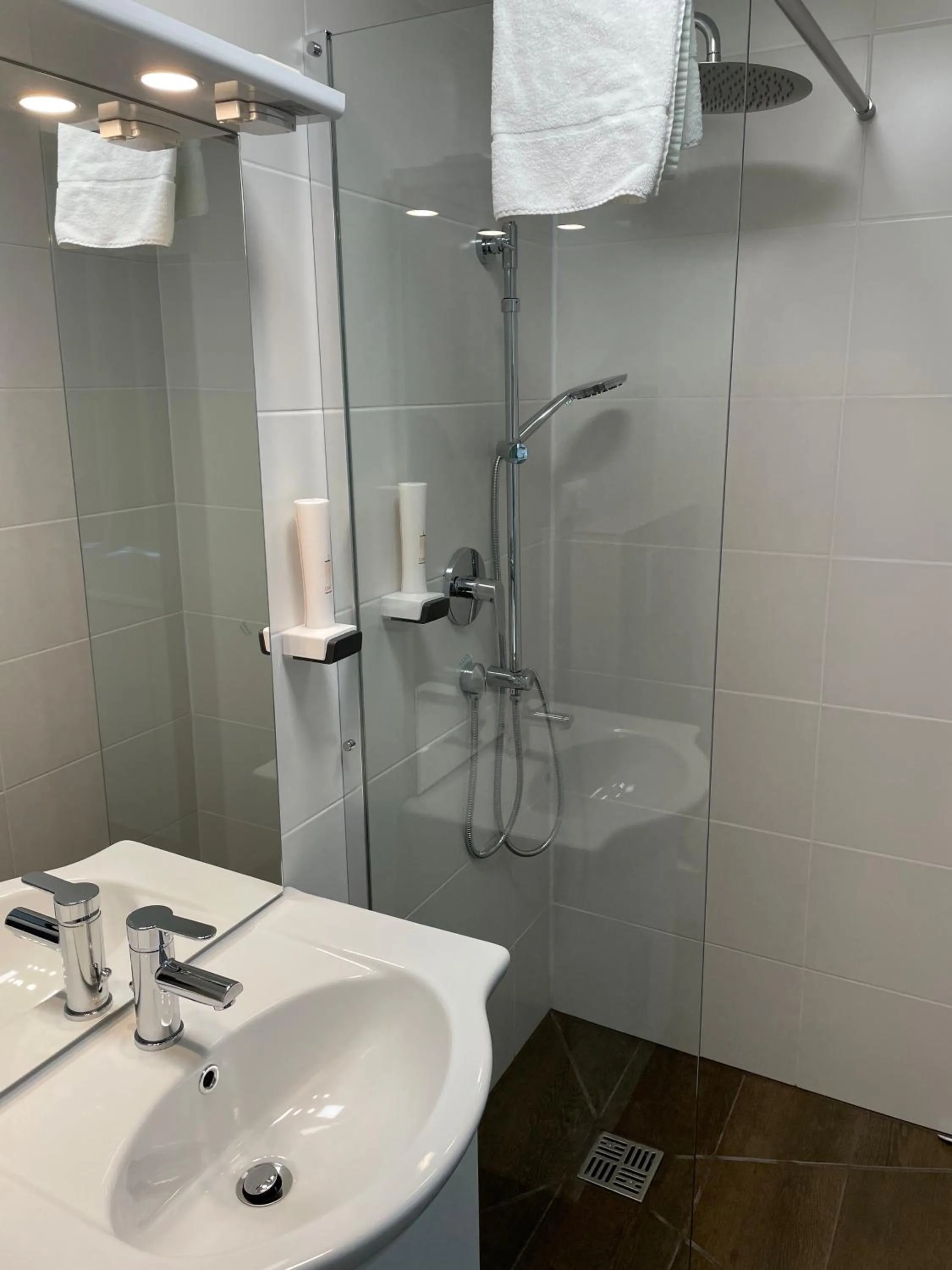 Bathroom in Mountain Hotel & Hostel