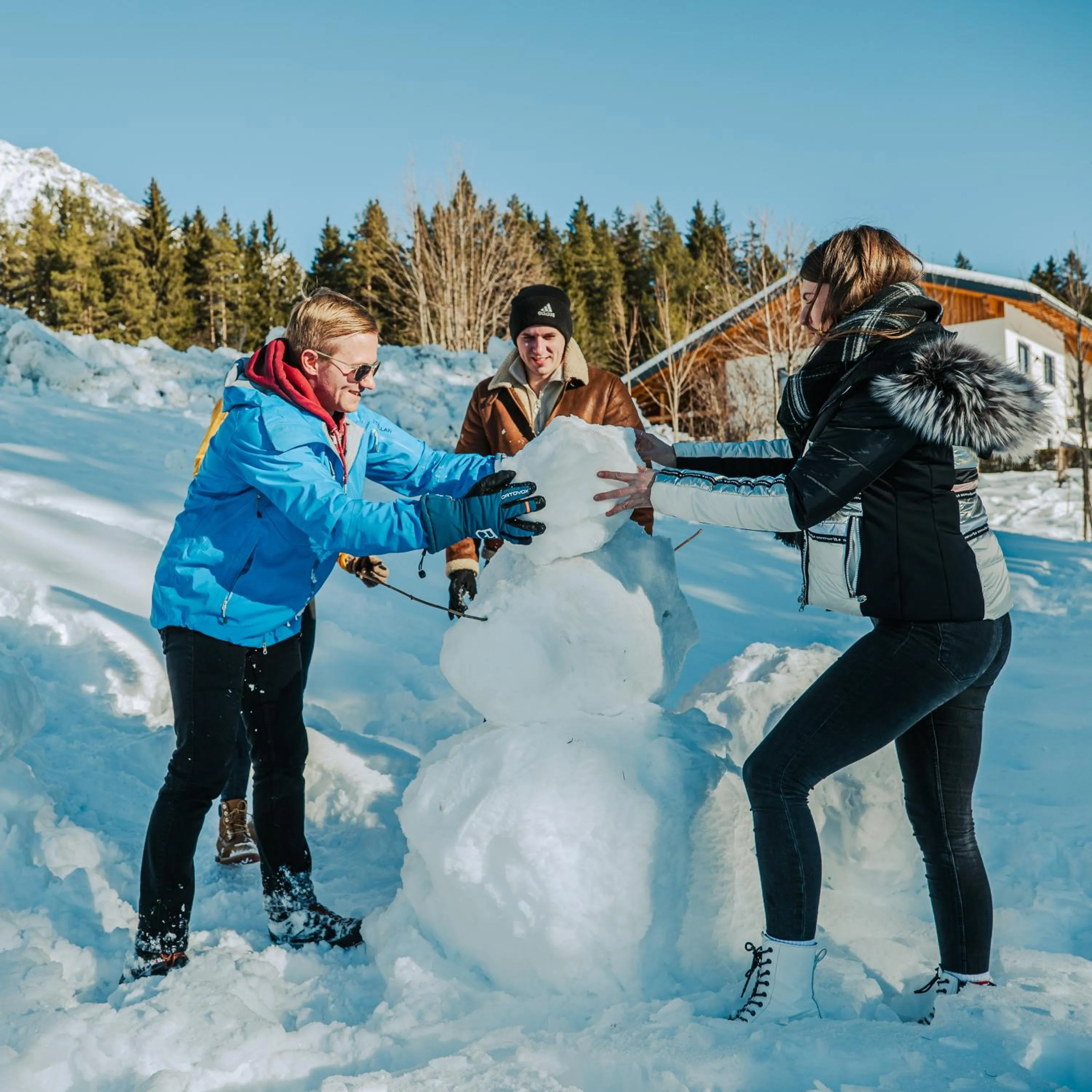 Property building in Mountain Hotel & Hostel