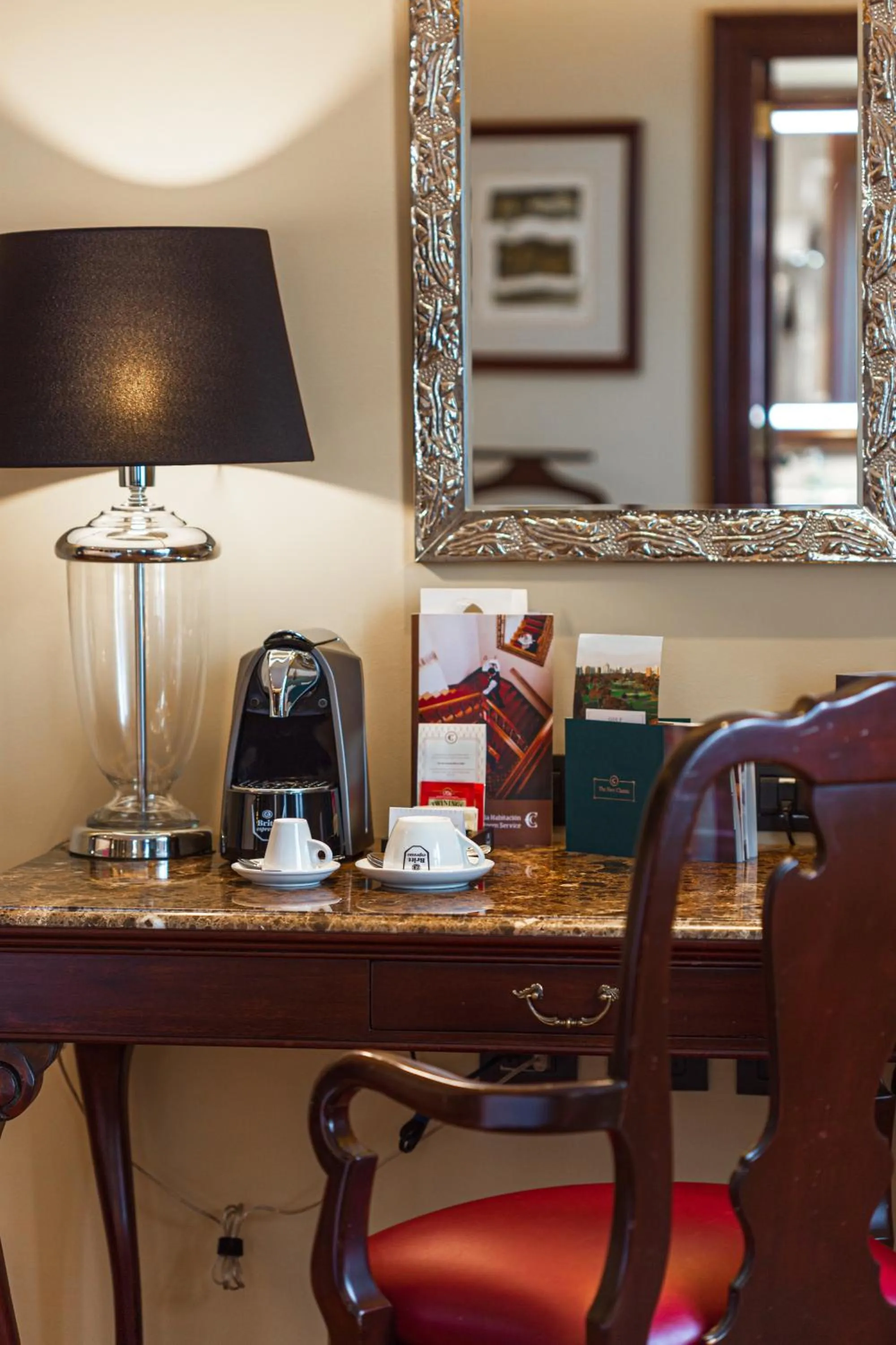 Coffee/tea facilities in Country Club Lima Hotel – The Leading Hotels of the World