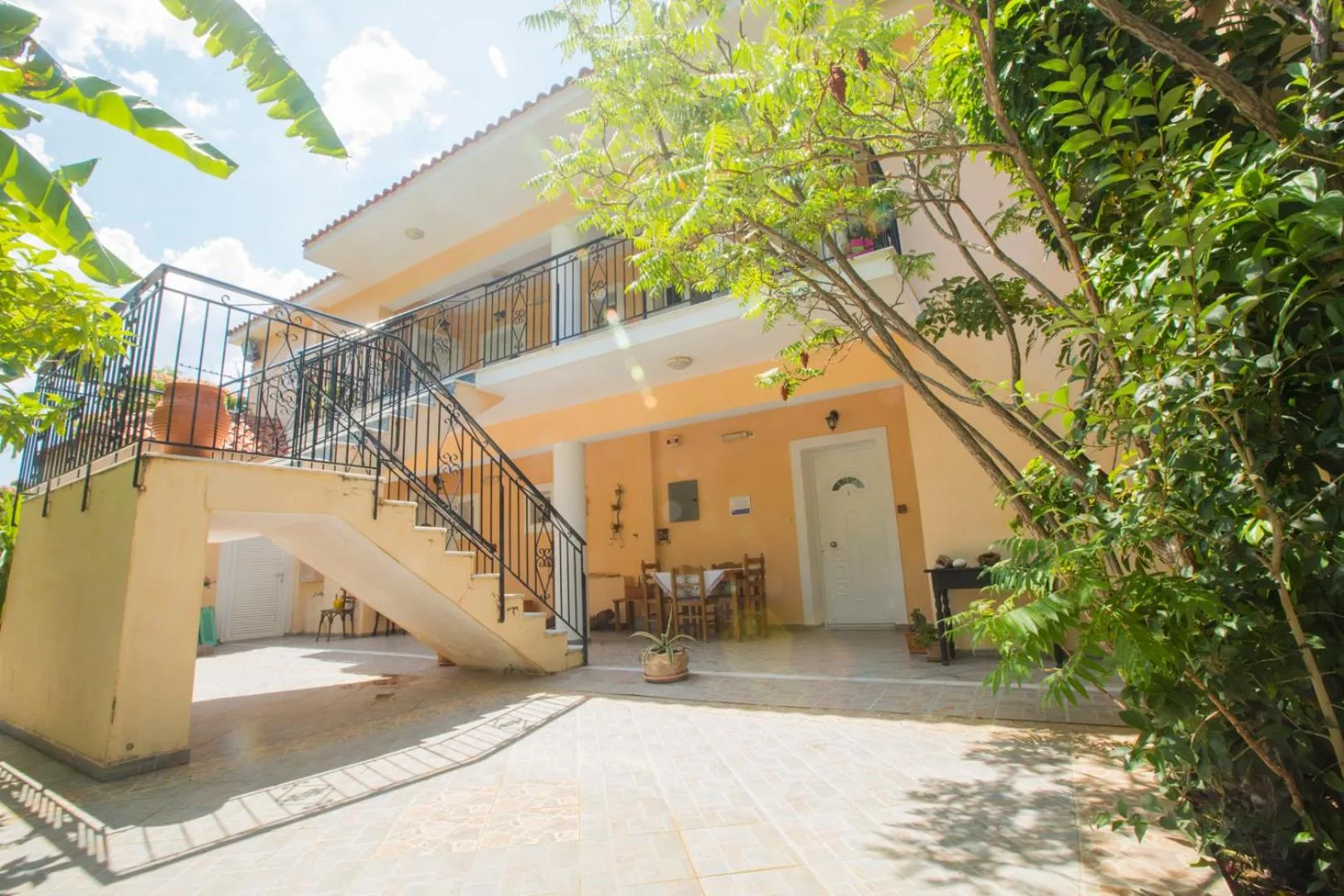 Facade/entrance in Summer Dream