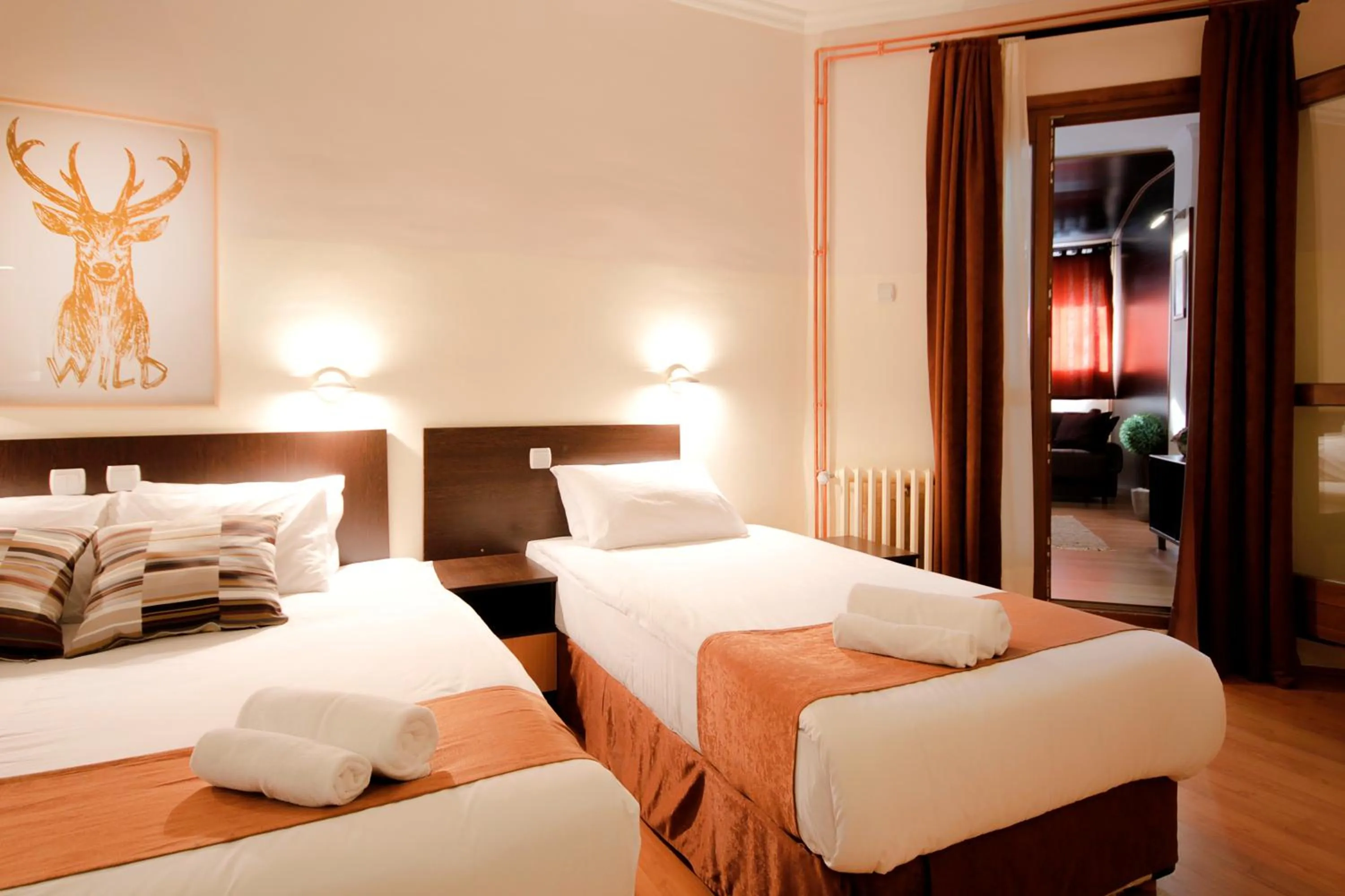 Bedroom, Bed in Hotel Junior