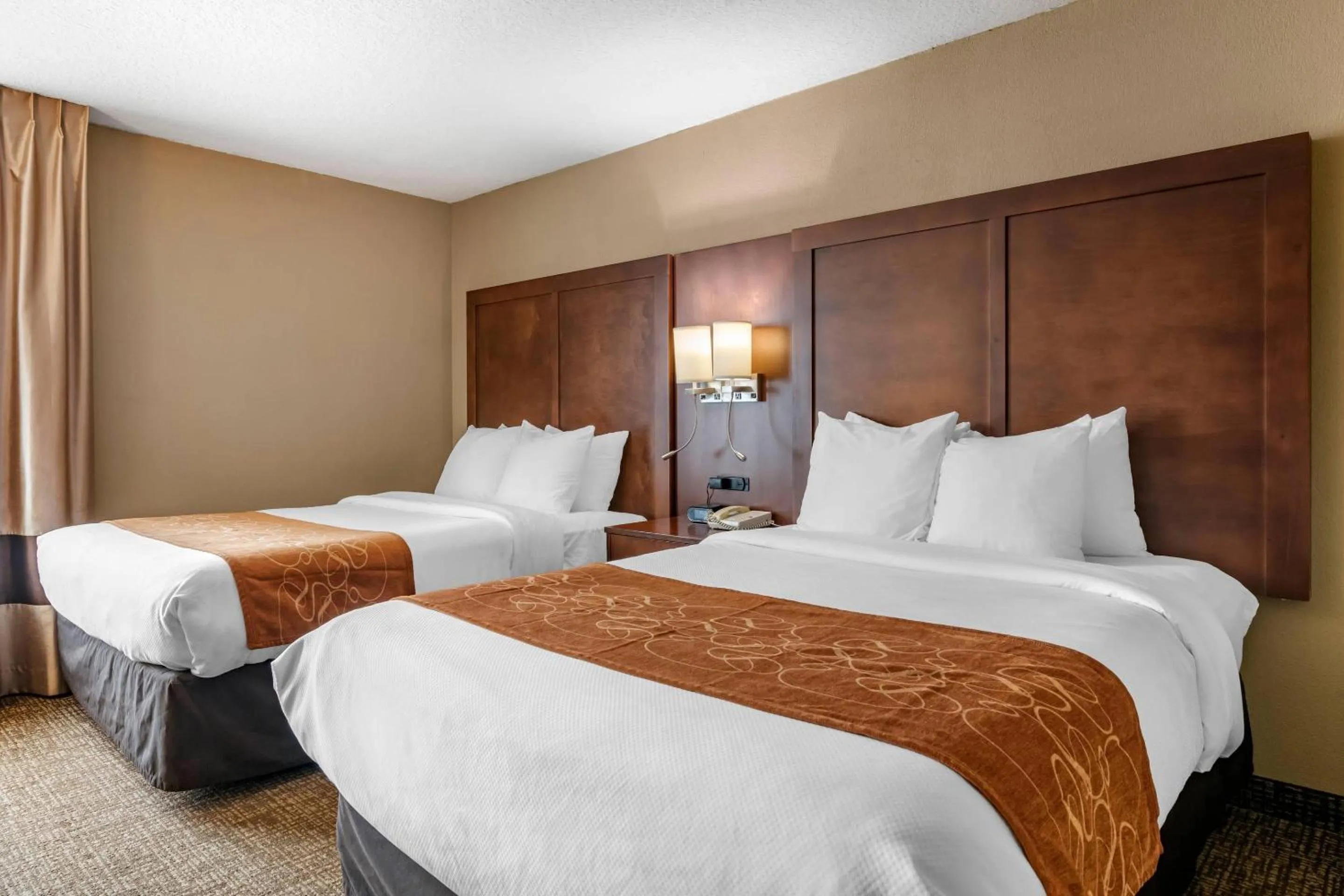 Bedroom, Bed in Comfort Suites Baymeadows Near Butler Blvd