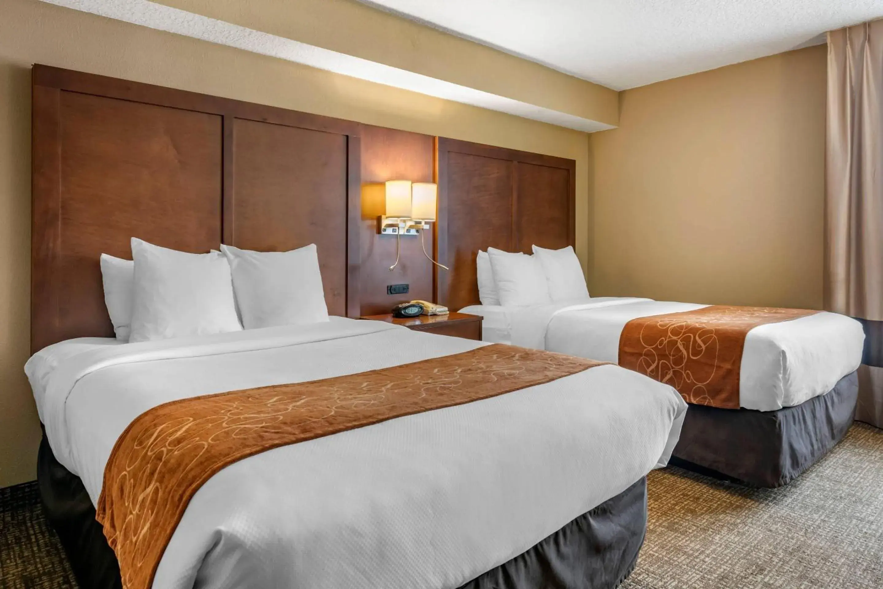 Suite with Two Double Beds in Comfort Suites Baymeadows Near Butler Blvd Suite with Two Double Beds in Comfort Suites Baymeadows Near Butler Blvd