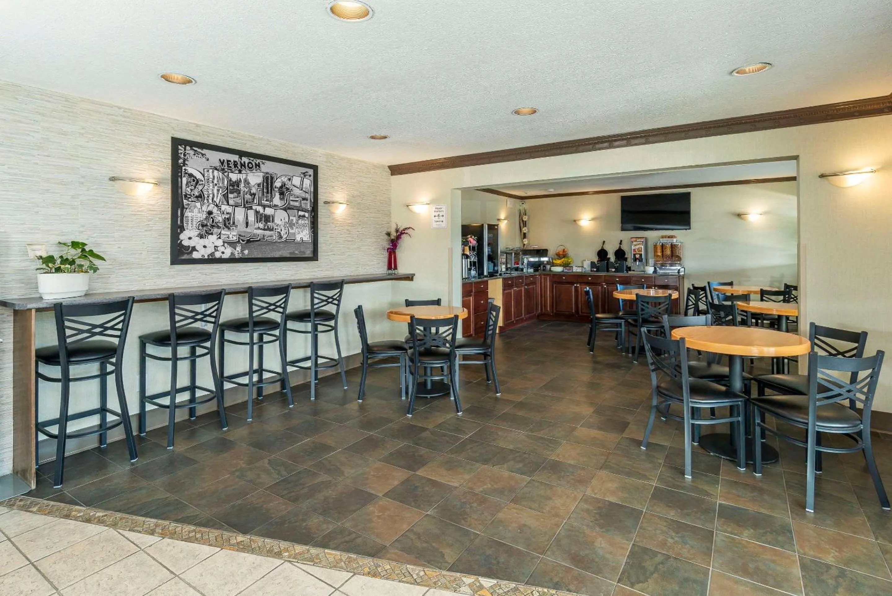 Breakfast in Quality Inn & Suites