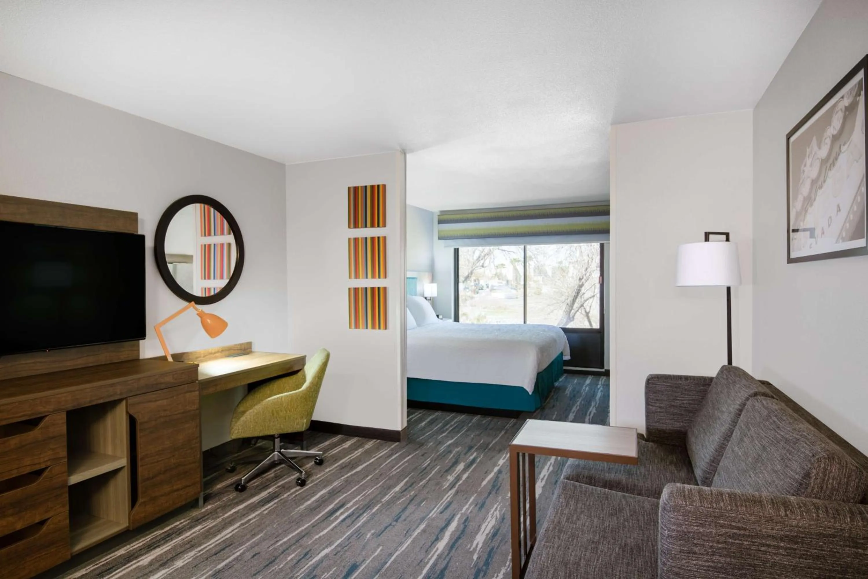 Living room, Bed in Hampton Inn & Suites Las Vegas-Henderson