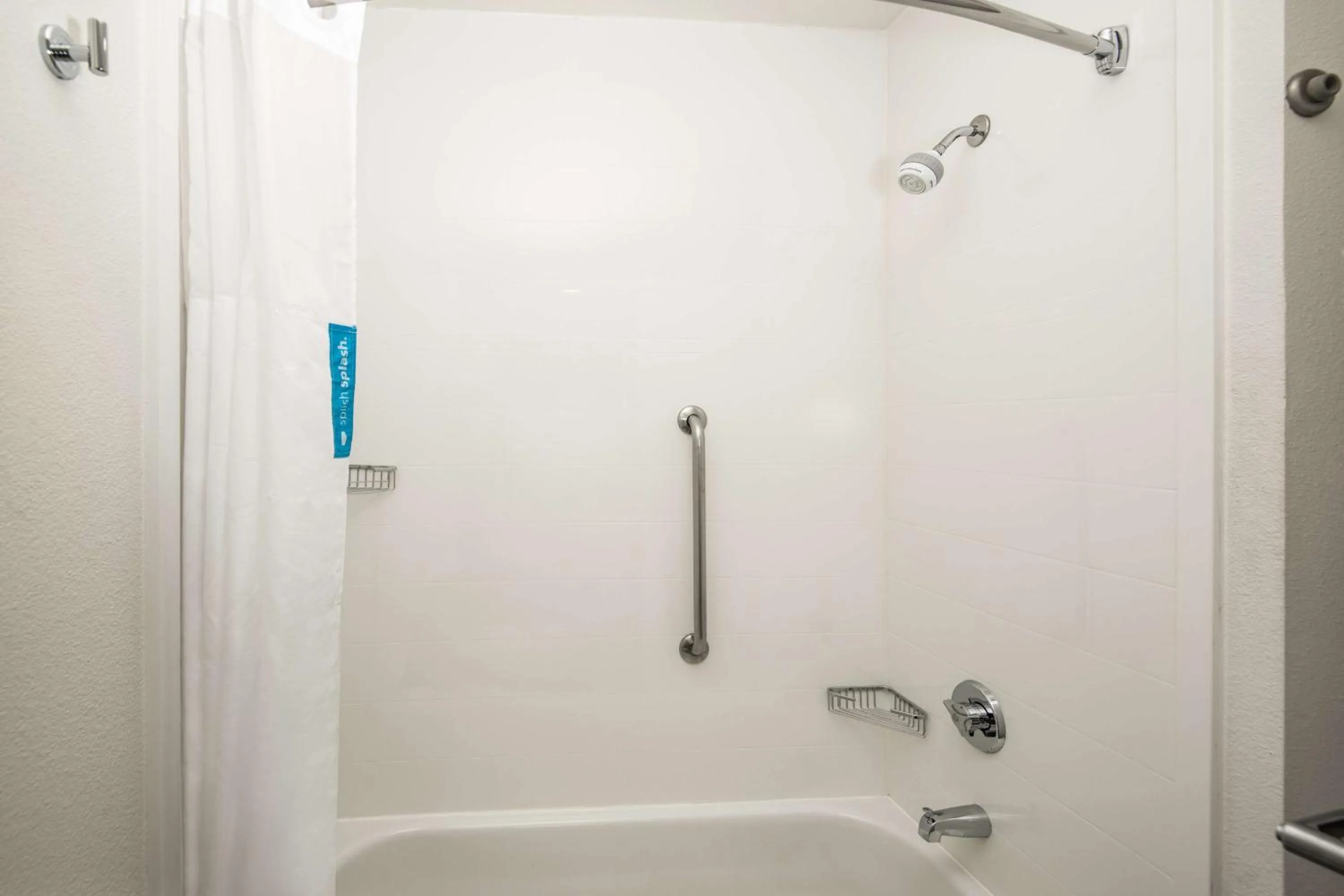 Bathroom in Hampton Inn & Suites Las Vegas-Henderson