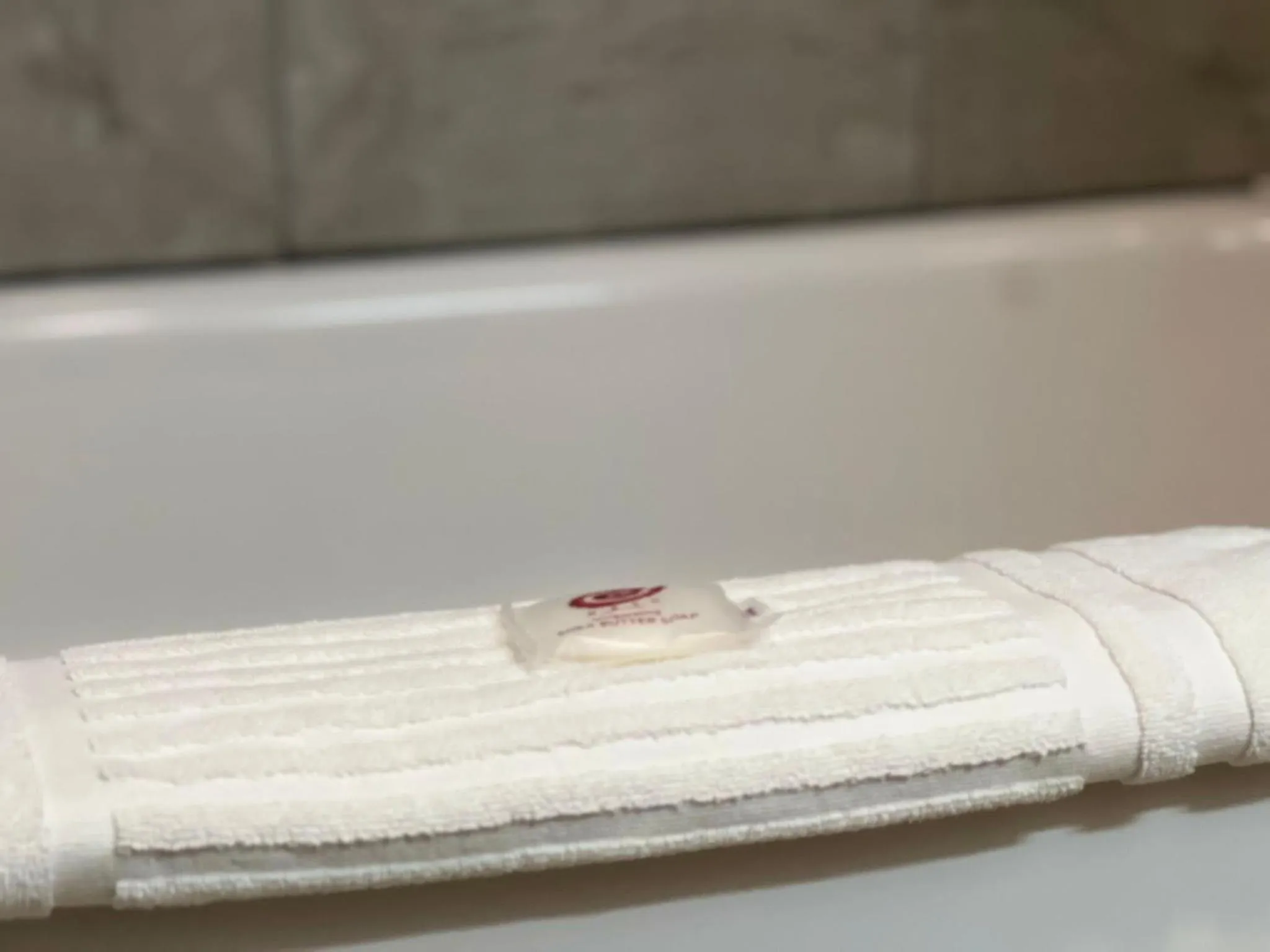 Bathroom in Comfort Suites Louisville East