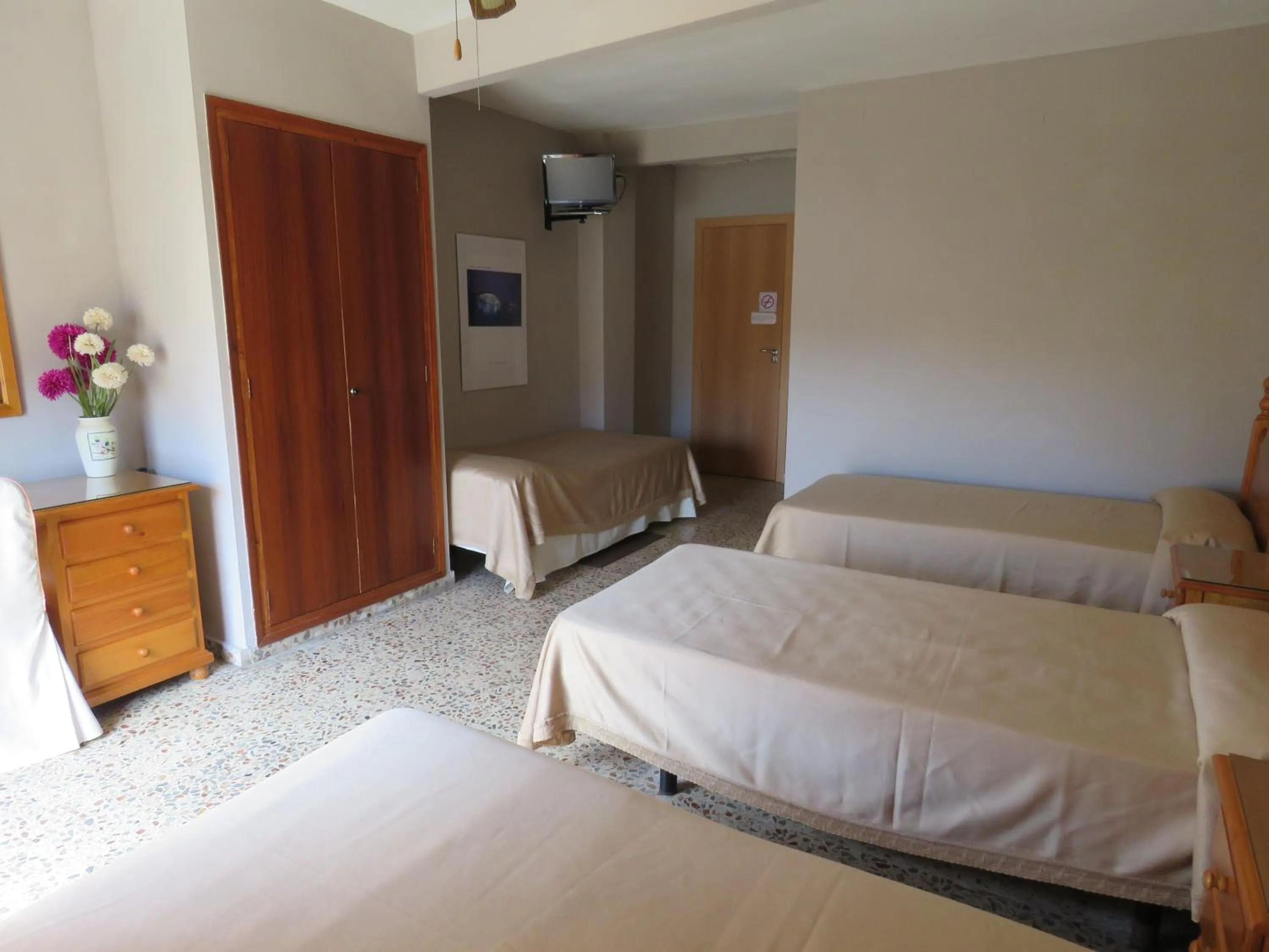 Photo of the whole room, Bed in Hotel Alain