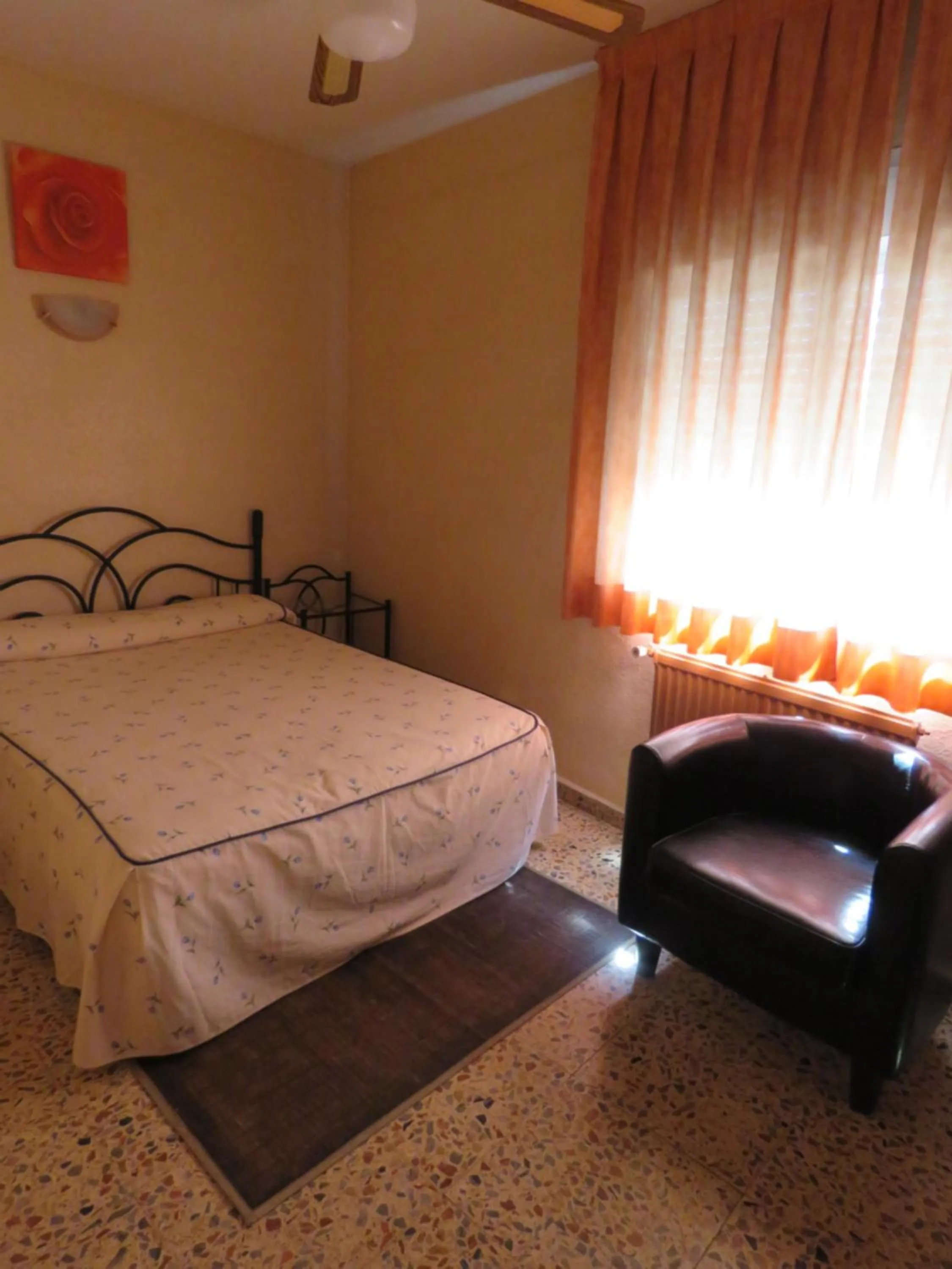 Bedroom, Bed in Hotel Alain