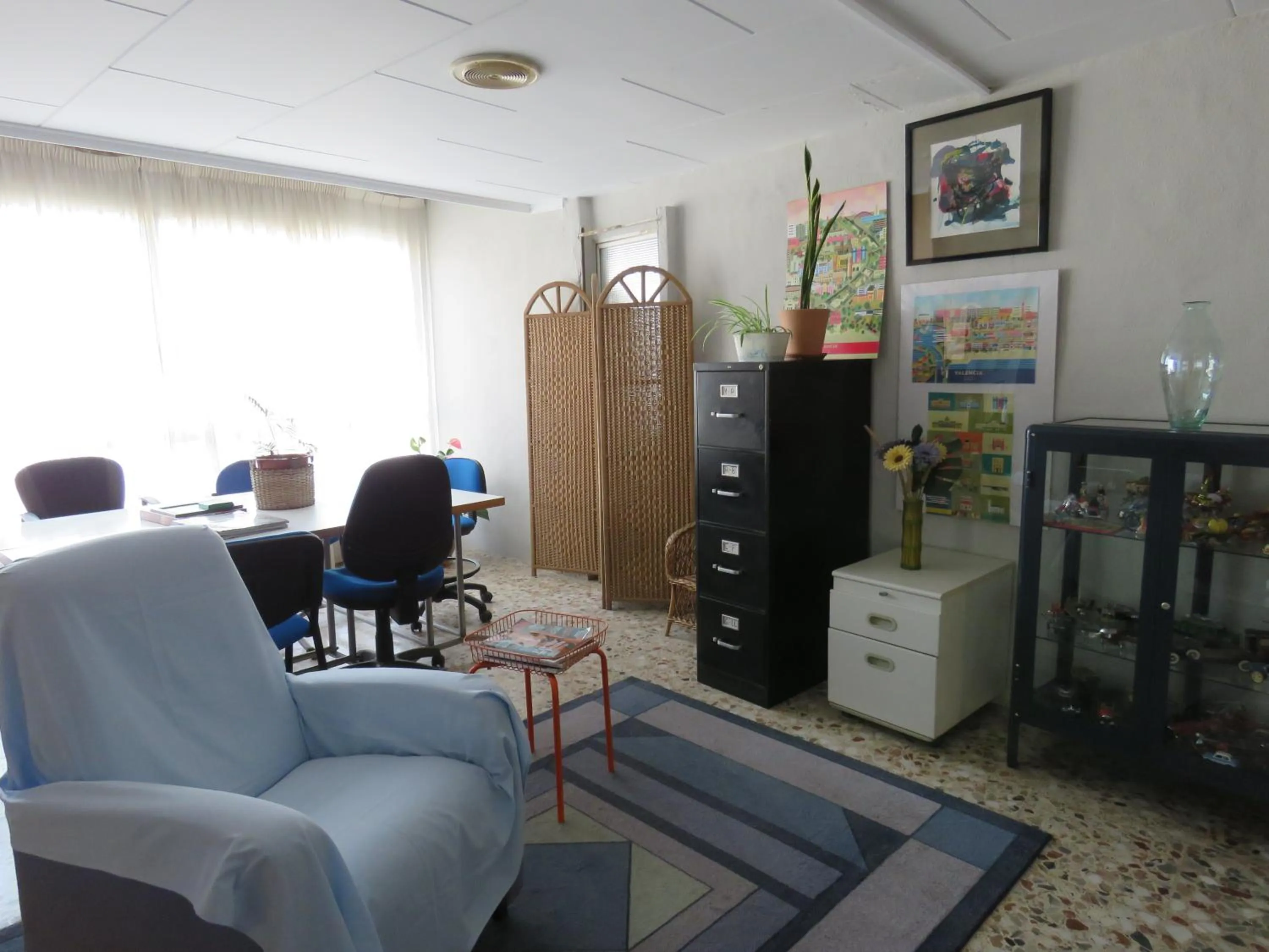 Library in Hotel Alain