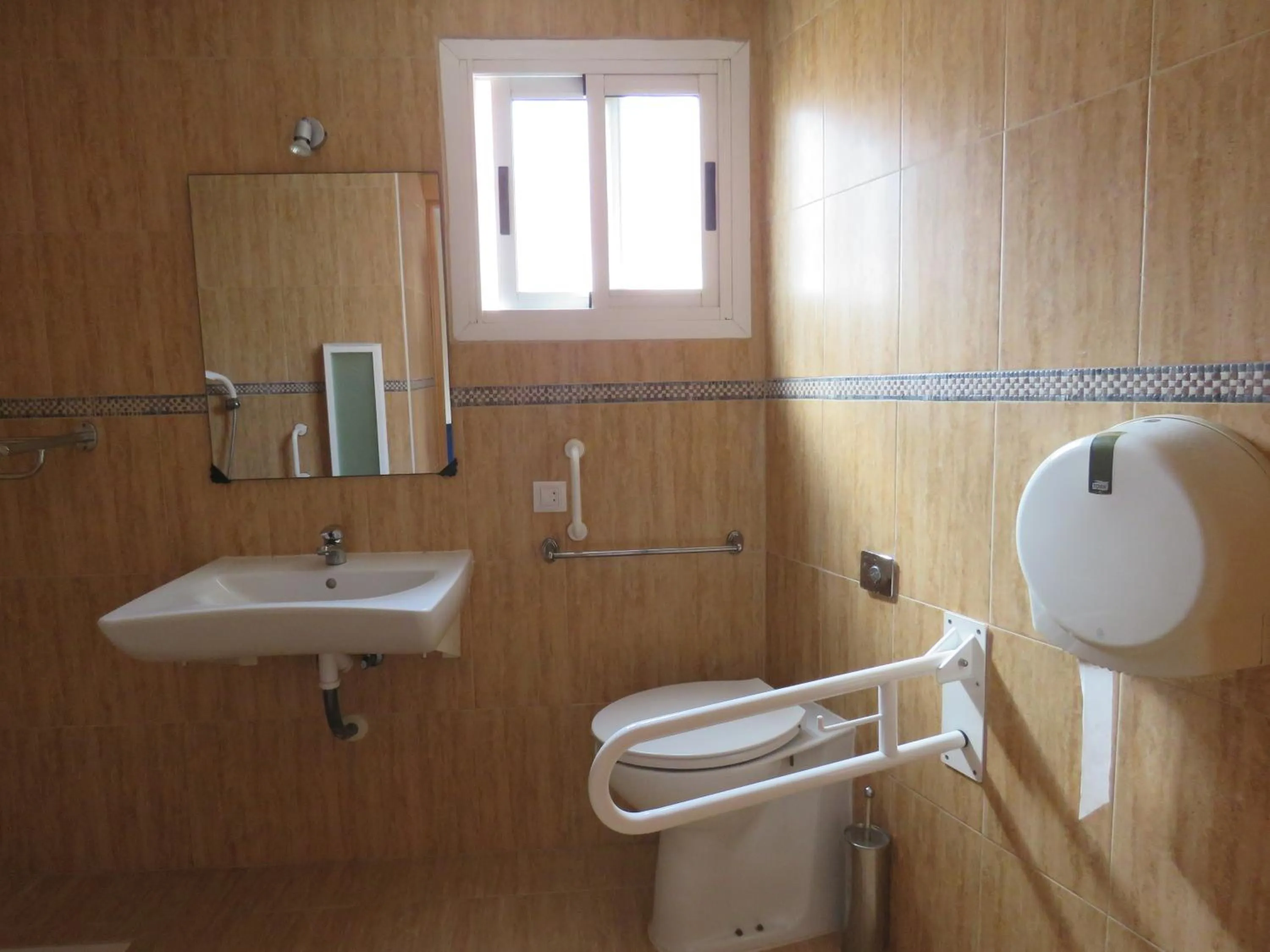 Toilet in Hotel Alain