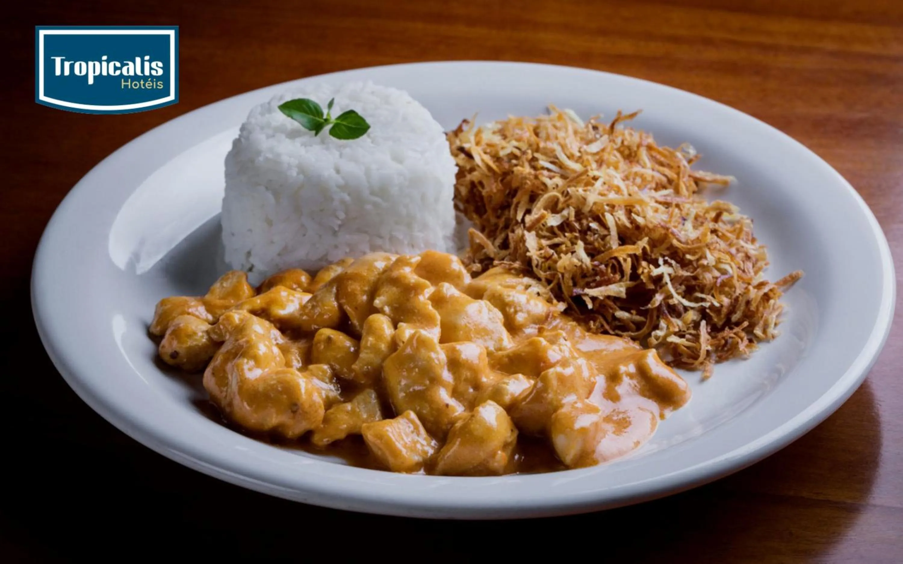 Food in Palms Ponta Verde by Tropicalis