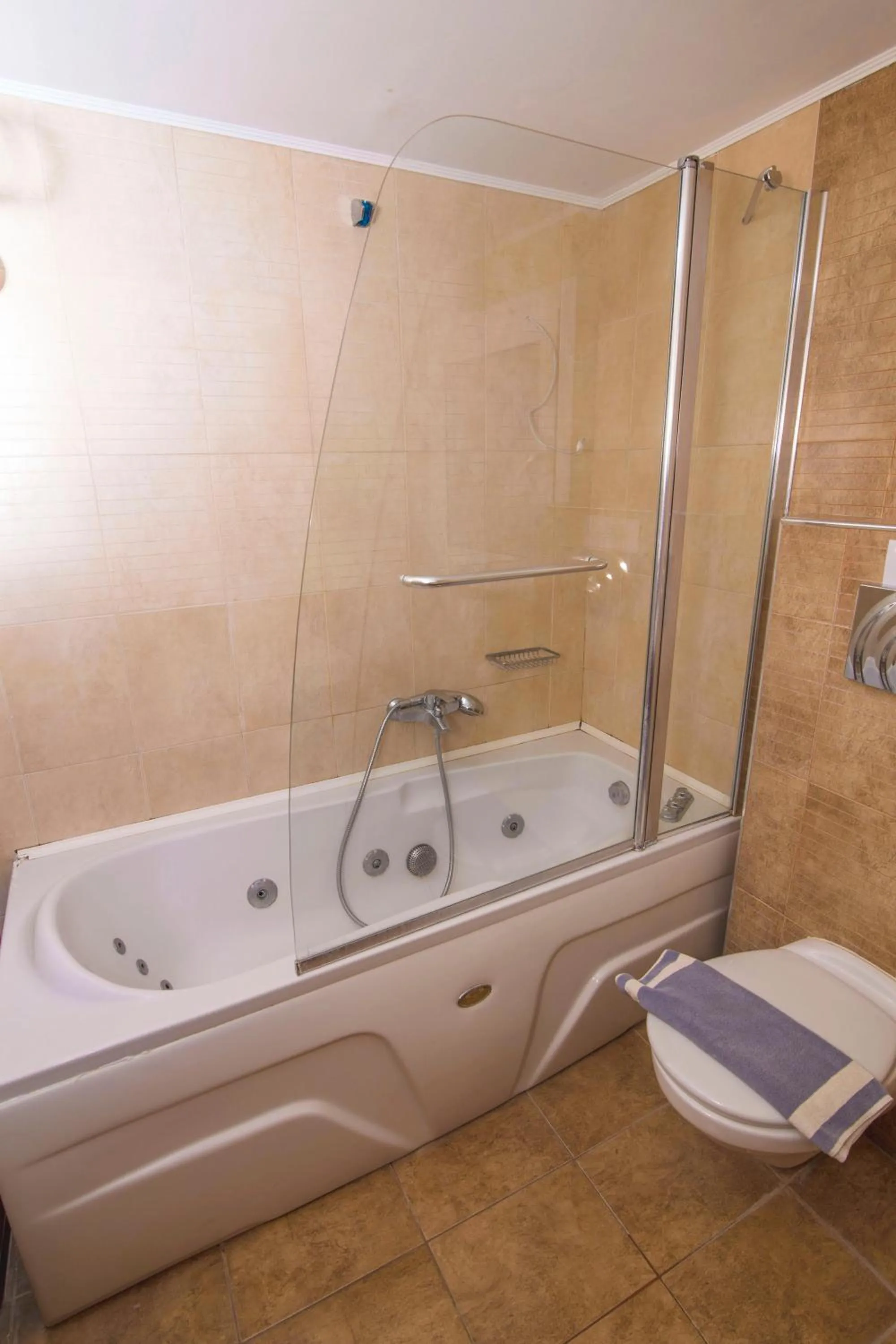 Bathroom in Hotel Grand Nefeli