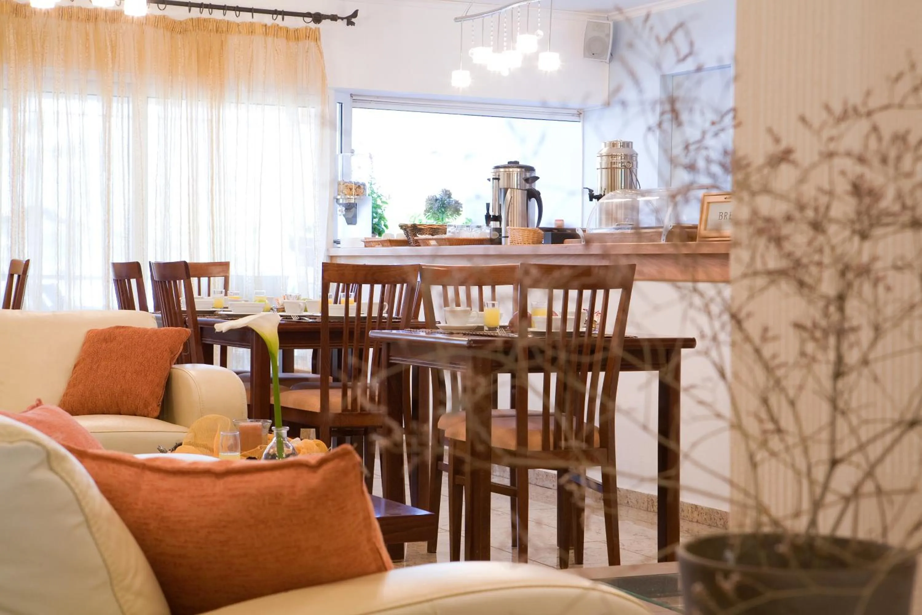 Day in Hotel Grand Nefeli