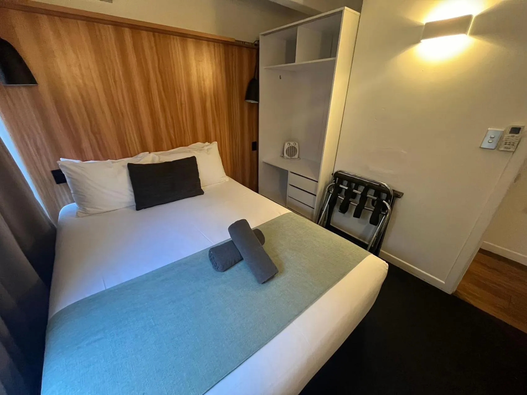 Bedroom in No. 9 Hotel