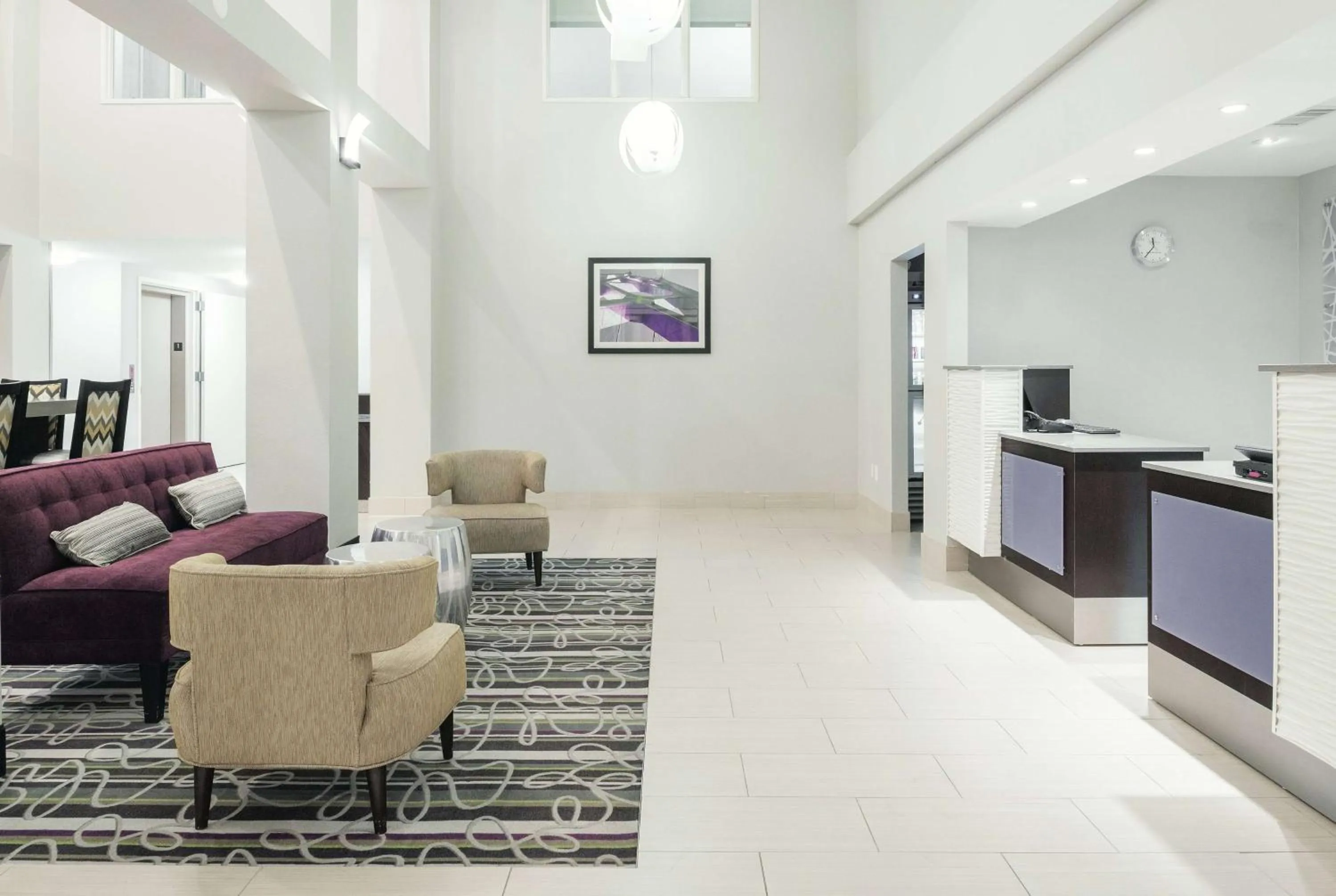 Lobby or reception in La Quinta by Wyndham Fairfield - Napa Valley