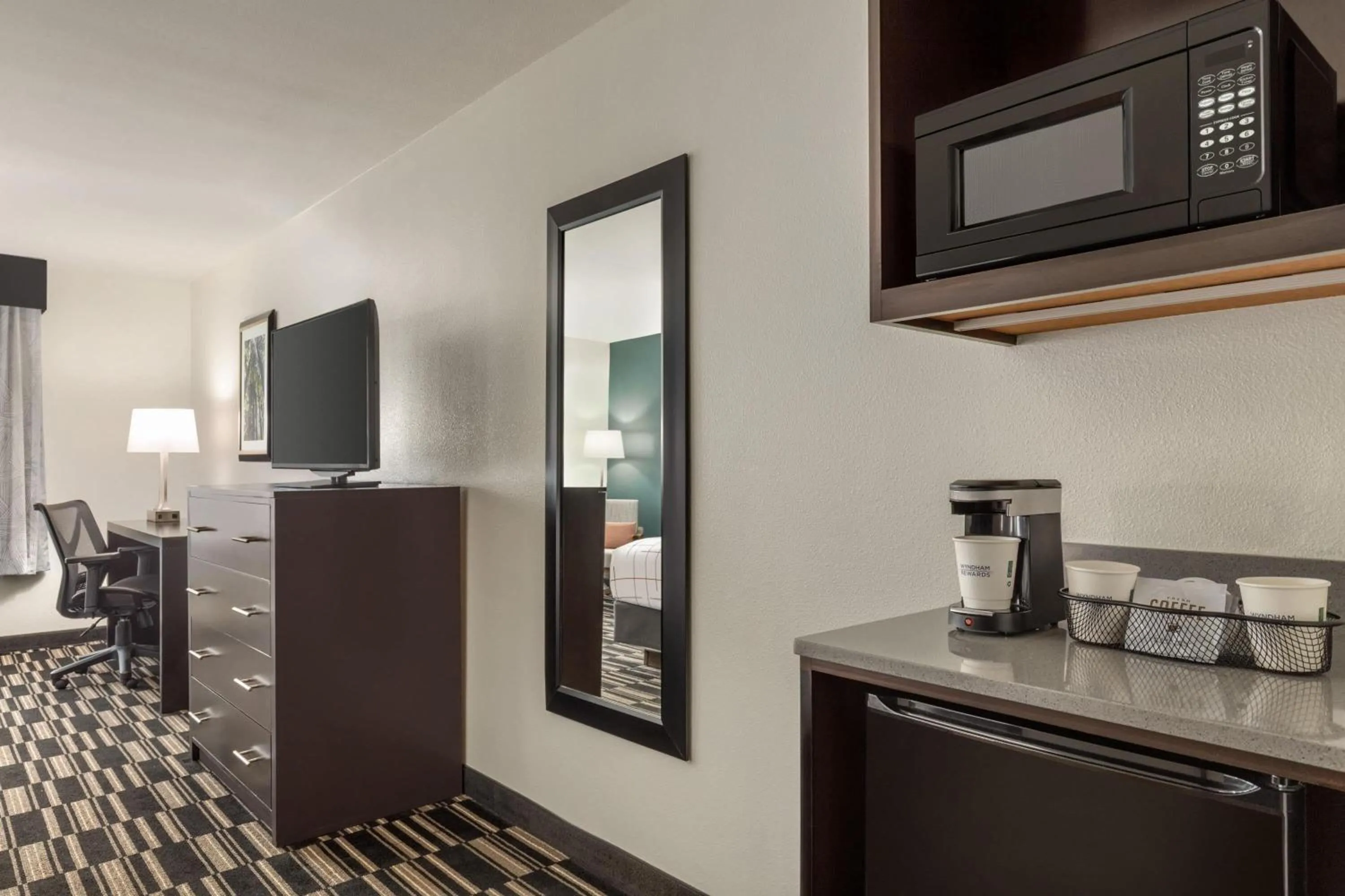 Photo of the whole room in La Quinta by Wyndham Fairfield - Napa Valley