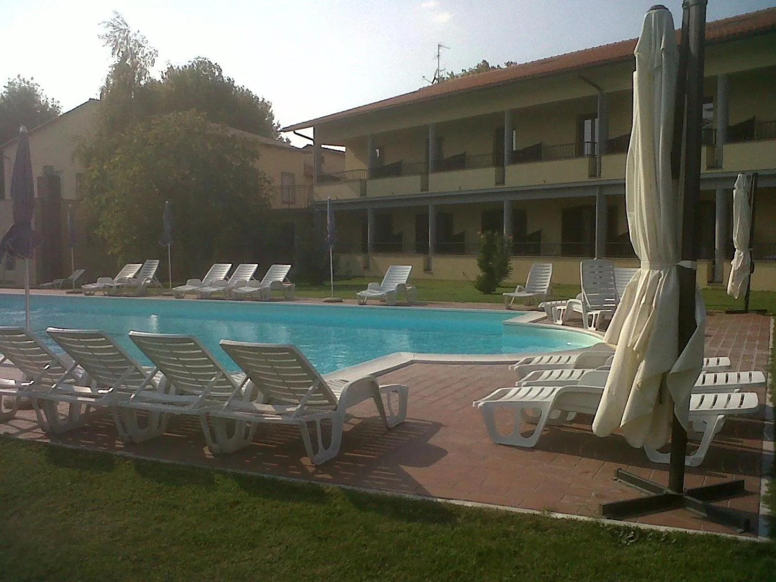 Swimming pool in Hotel Eden Sul Lago