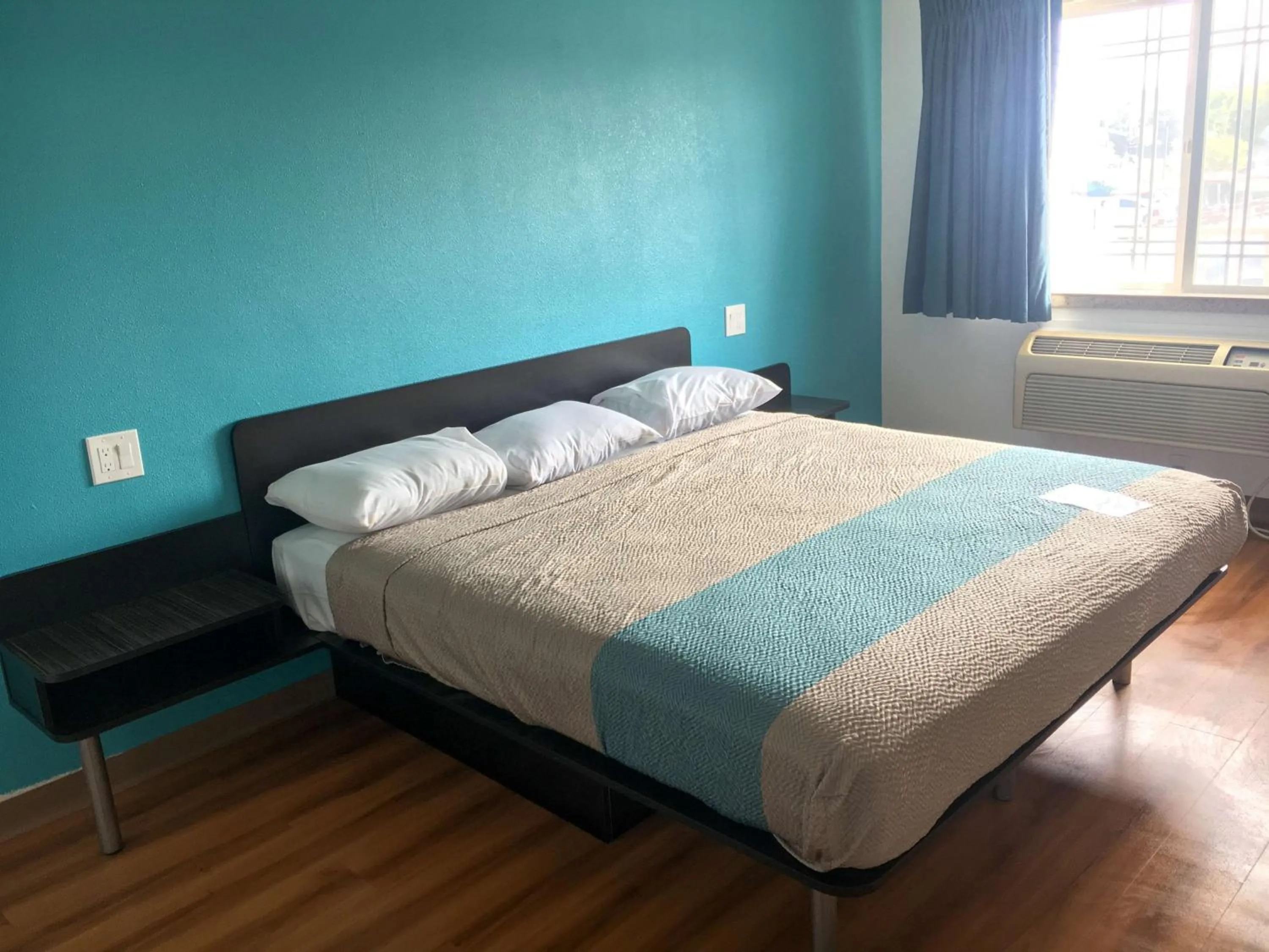 Photo of the whole room, Bed in Motel 6-Norwalk, CA