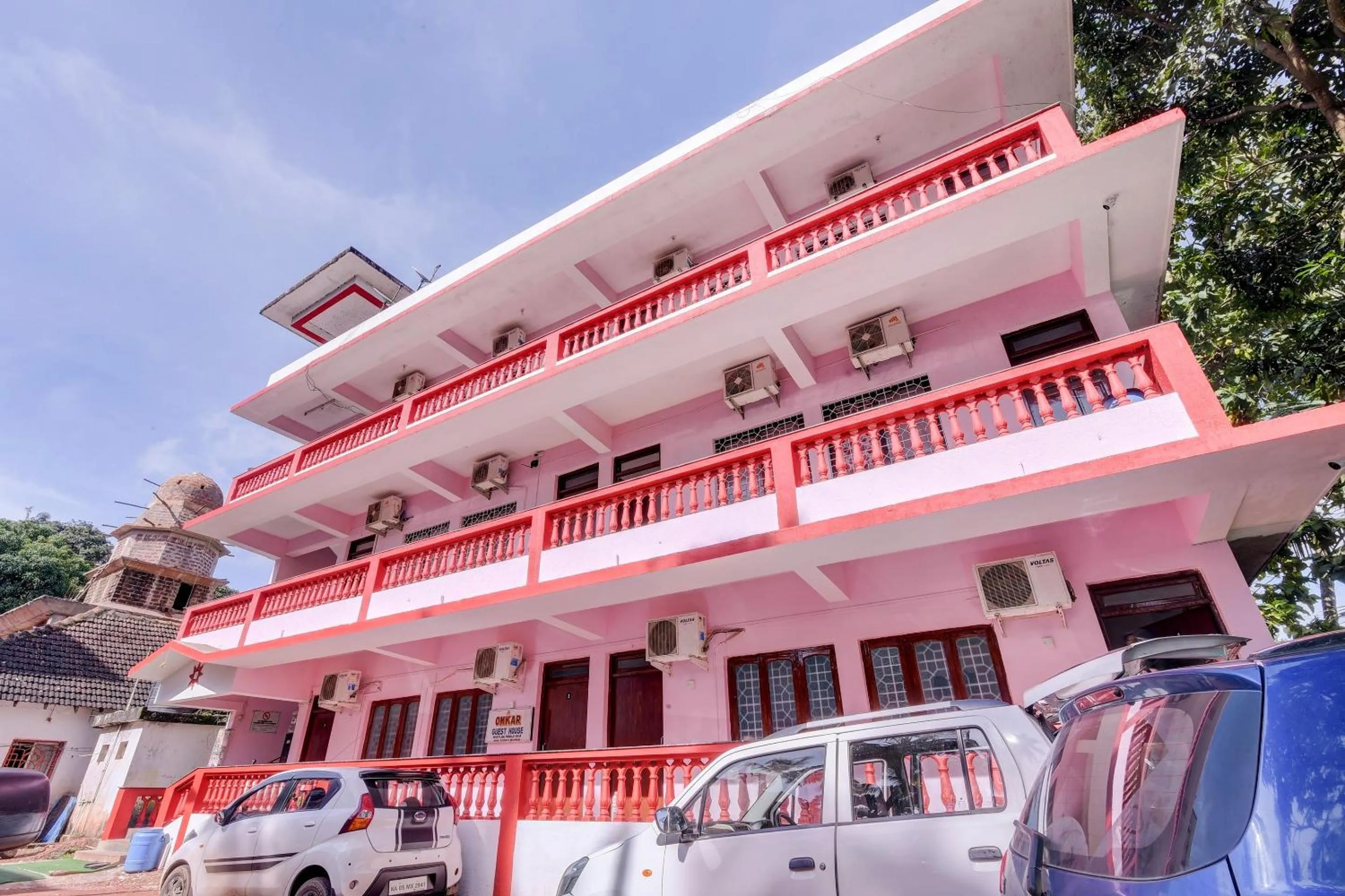 Facade/entrance in Hotel O Omkar Guest House Near Immaculate Conception Church