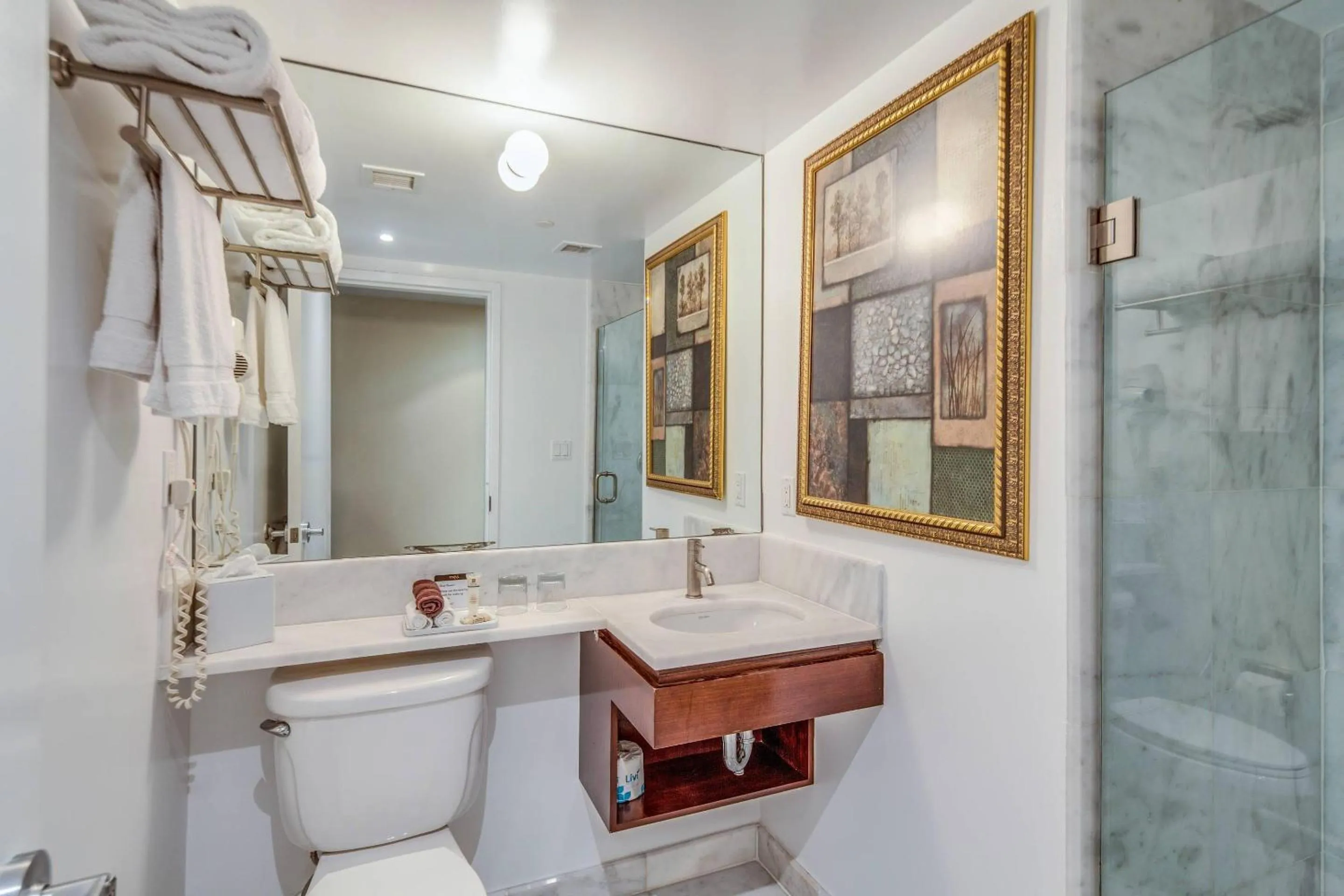Bedroom in The Historic Blue Angel Hotel Lexington Ave, an Ascend Collection
