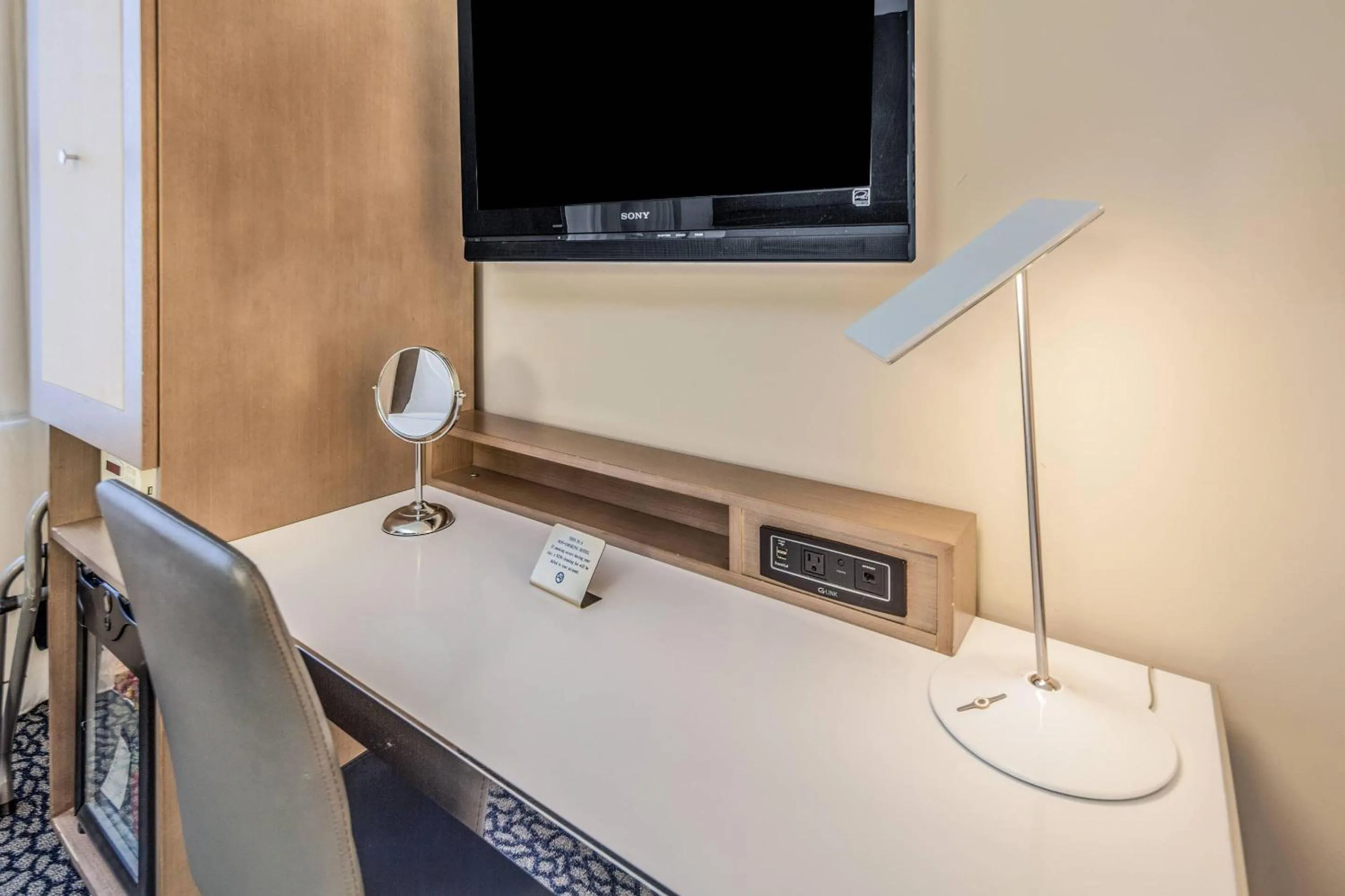 Bedroom in The Historic Blue Angel Hotel Lexington Ave, an Ascend Collection