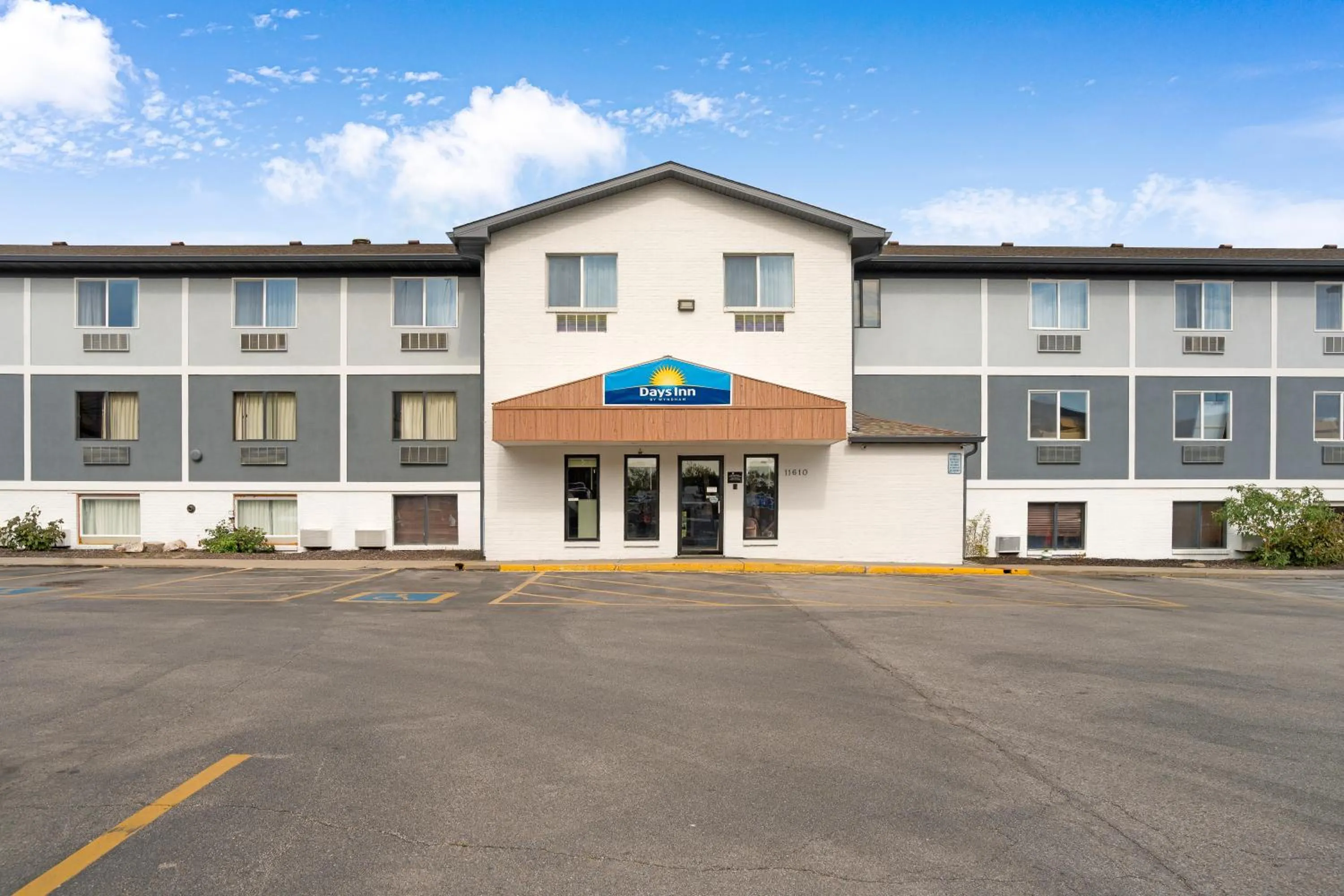 Property building in Days Inn by Wyndham Omaha - West Dodge