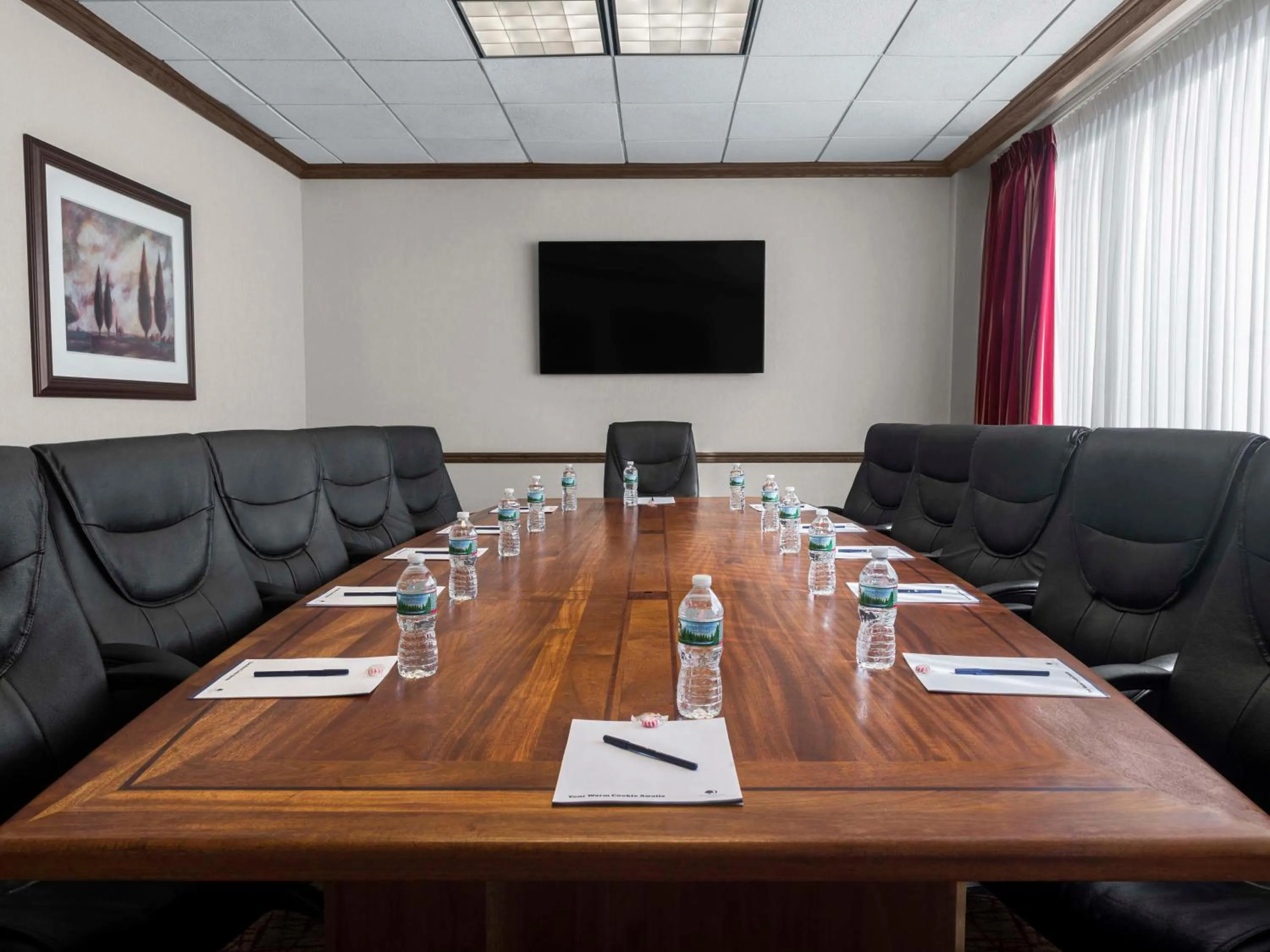 Meeting/conference room in DoubleTree by Hilton Fort Lee/George Washington Bridge