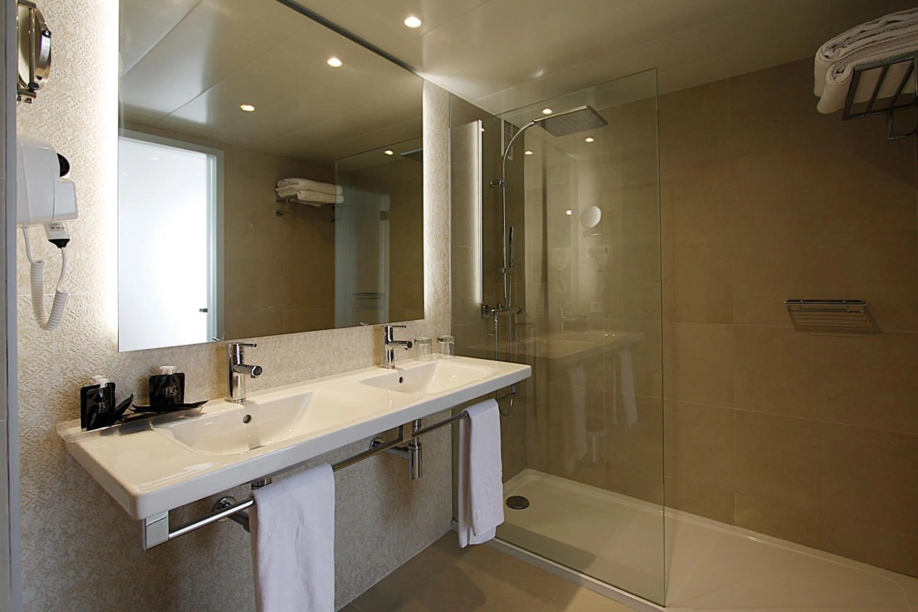 Shower in BG Rei del Mediterrani